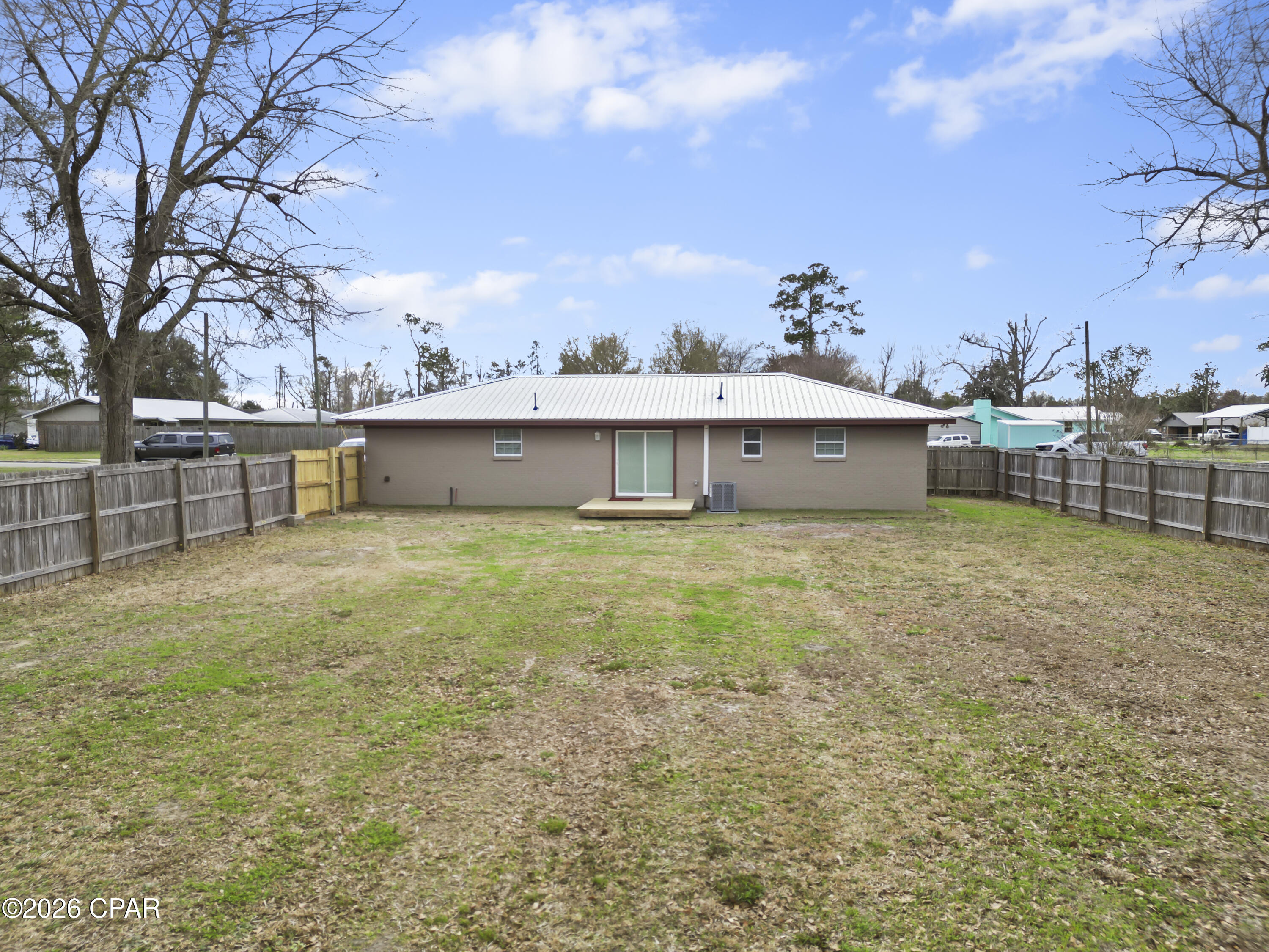 Image 28 For 20496 Lambert Avenue