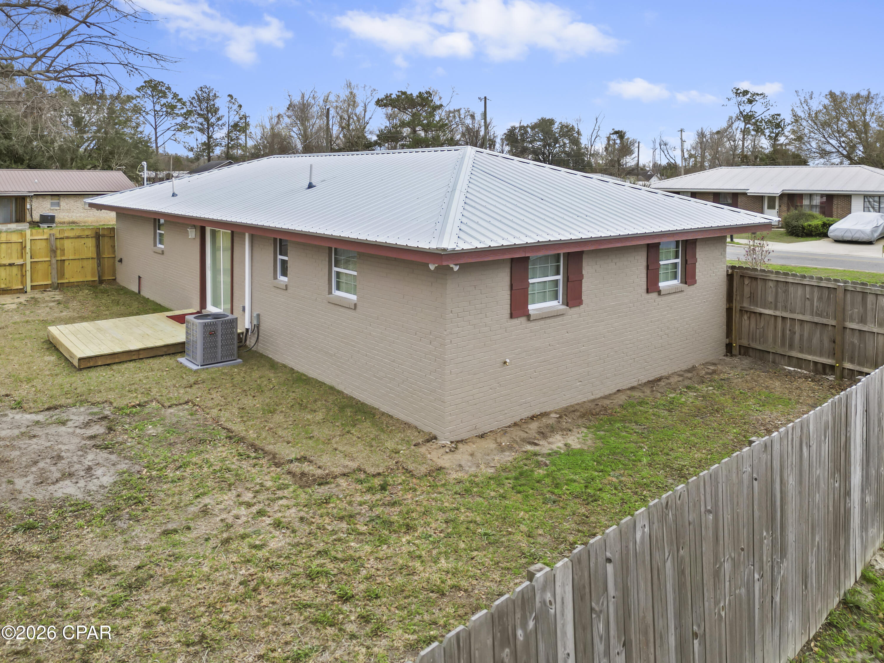 Image 29 For 20496 Lambert Avenue