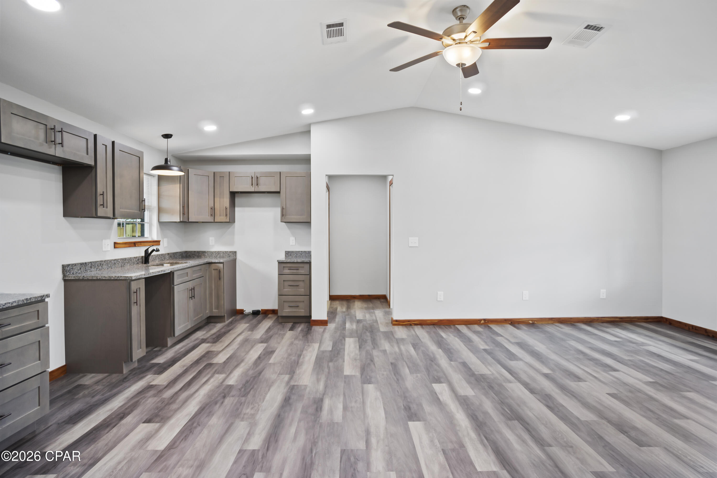 Image 7 For 20496 Lambert Avenue