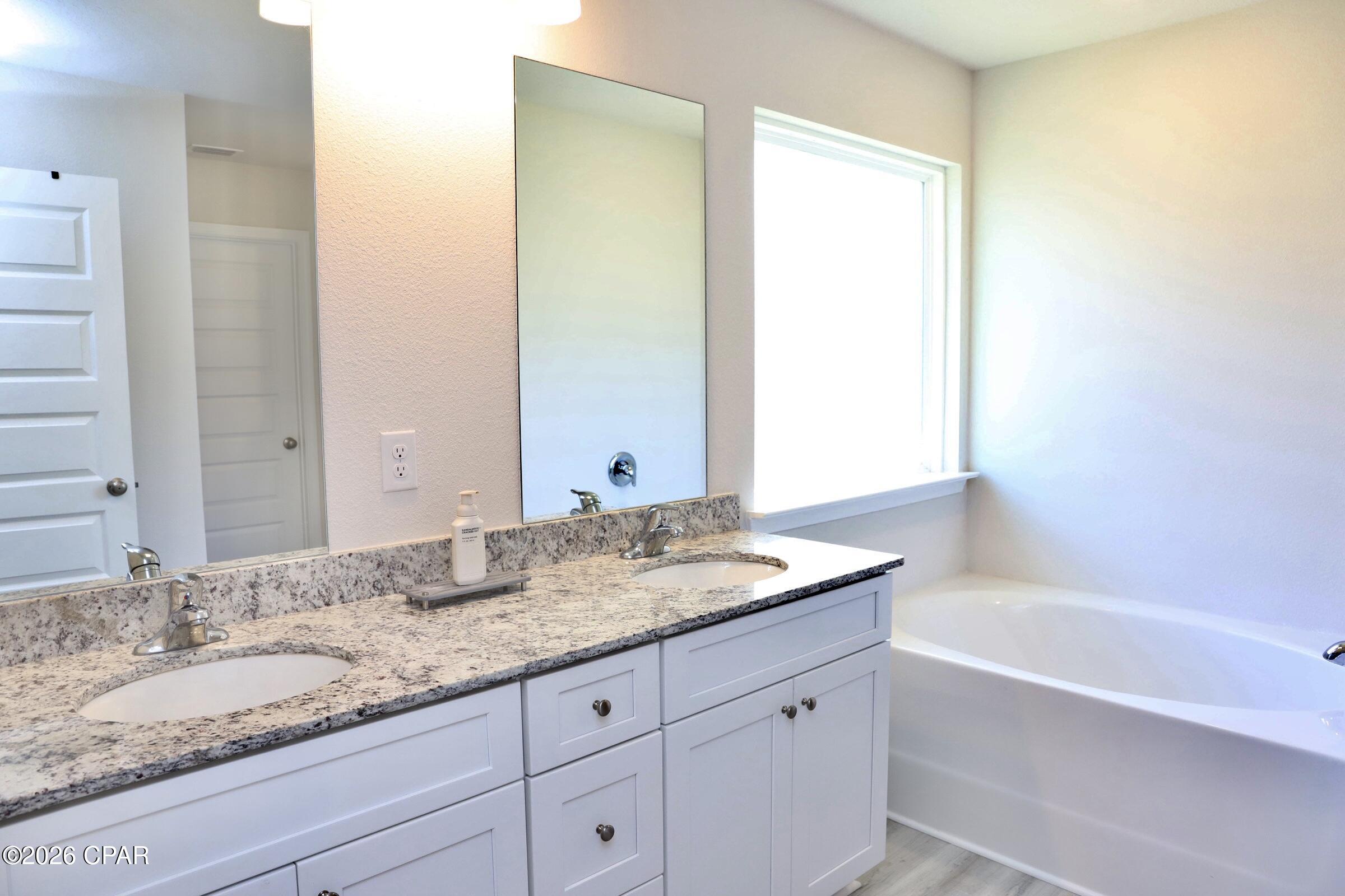 Image 15 For 5073 Windrow Way