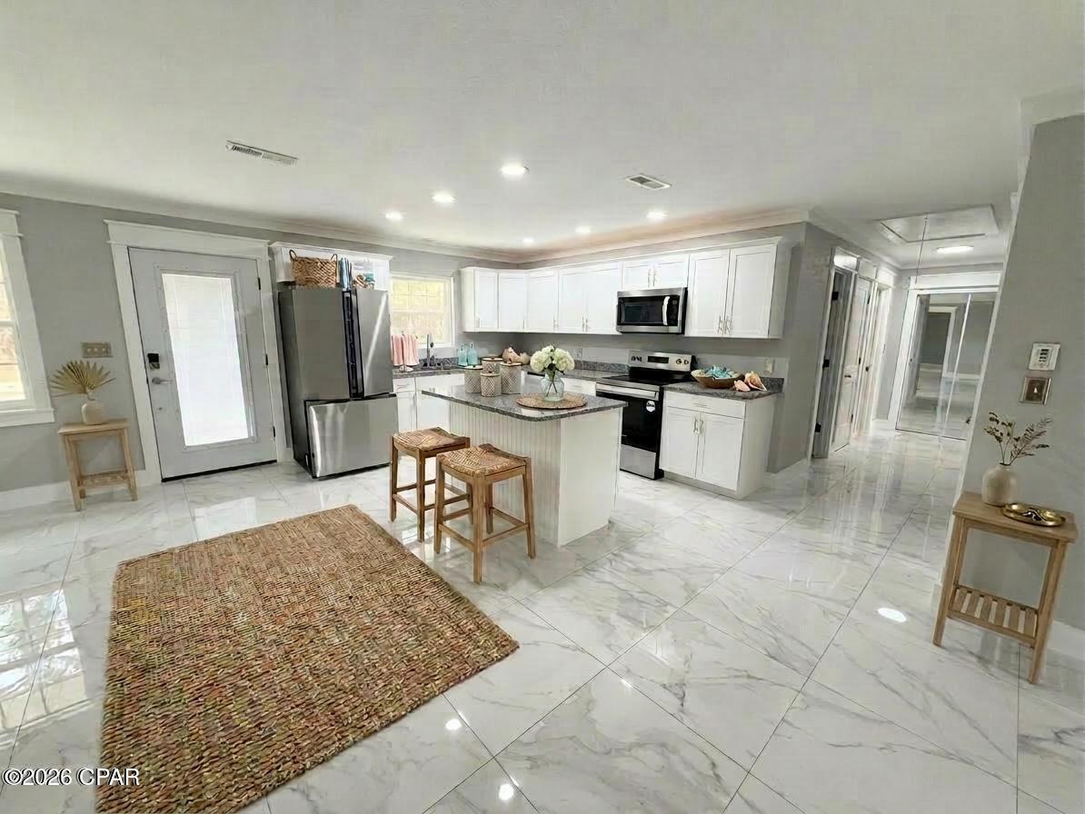 Image 3 For 2112 Inwood Road