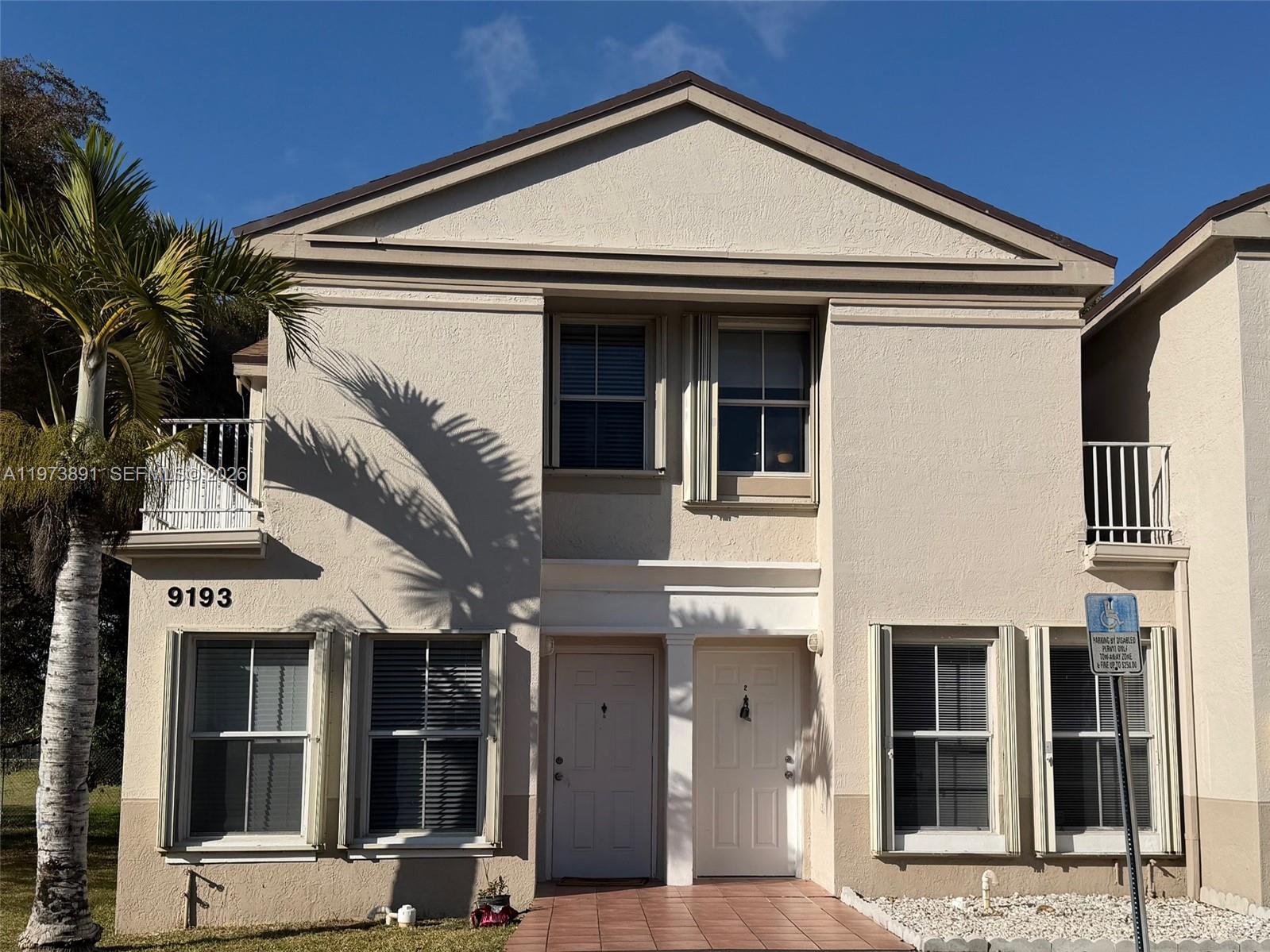 The Oakview Condo No 5