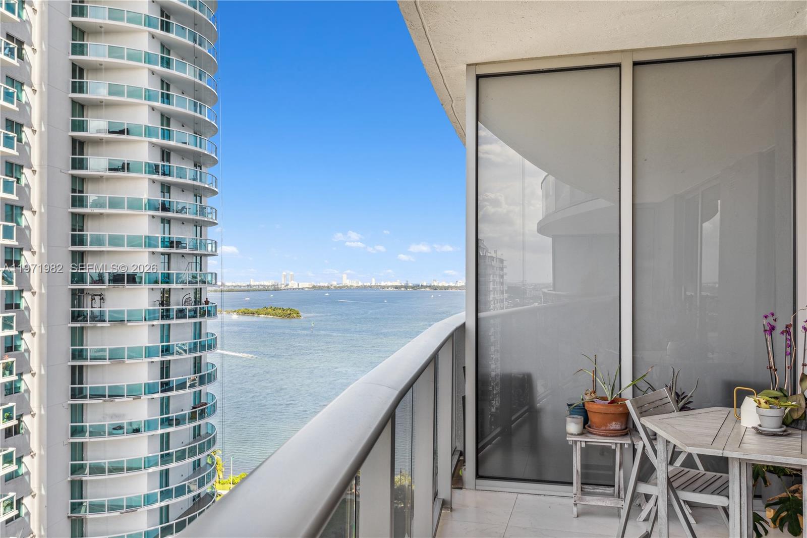 Aria On The Bay Condo