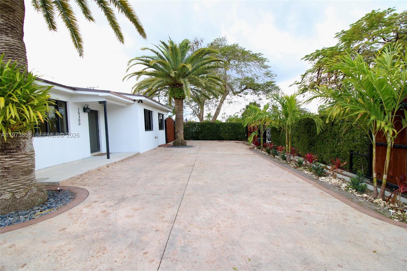 Dixie Estates 1St Addn