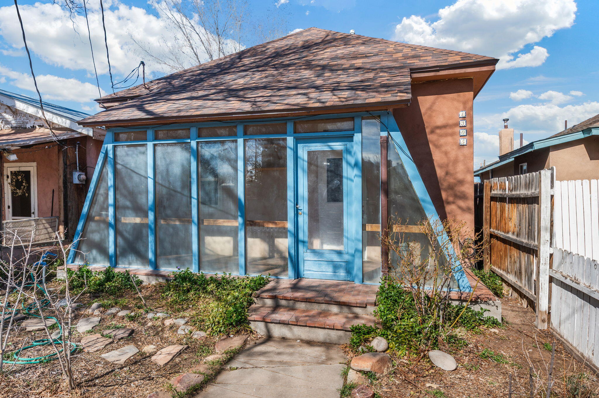 Homes for sale in Albuquerque, NM | 1305 Marble Ave Nw, Albuquerque, NM 87104 | MLS# 1099047