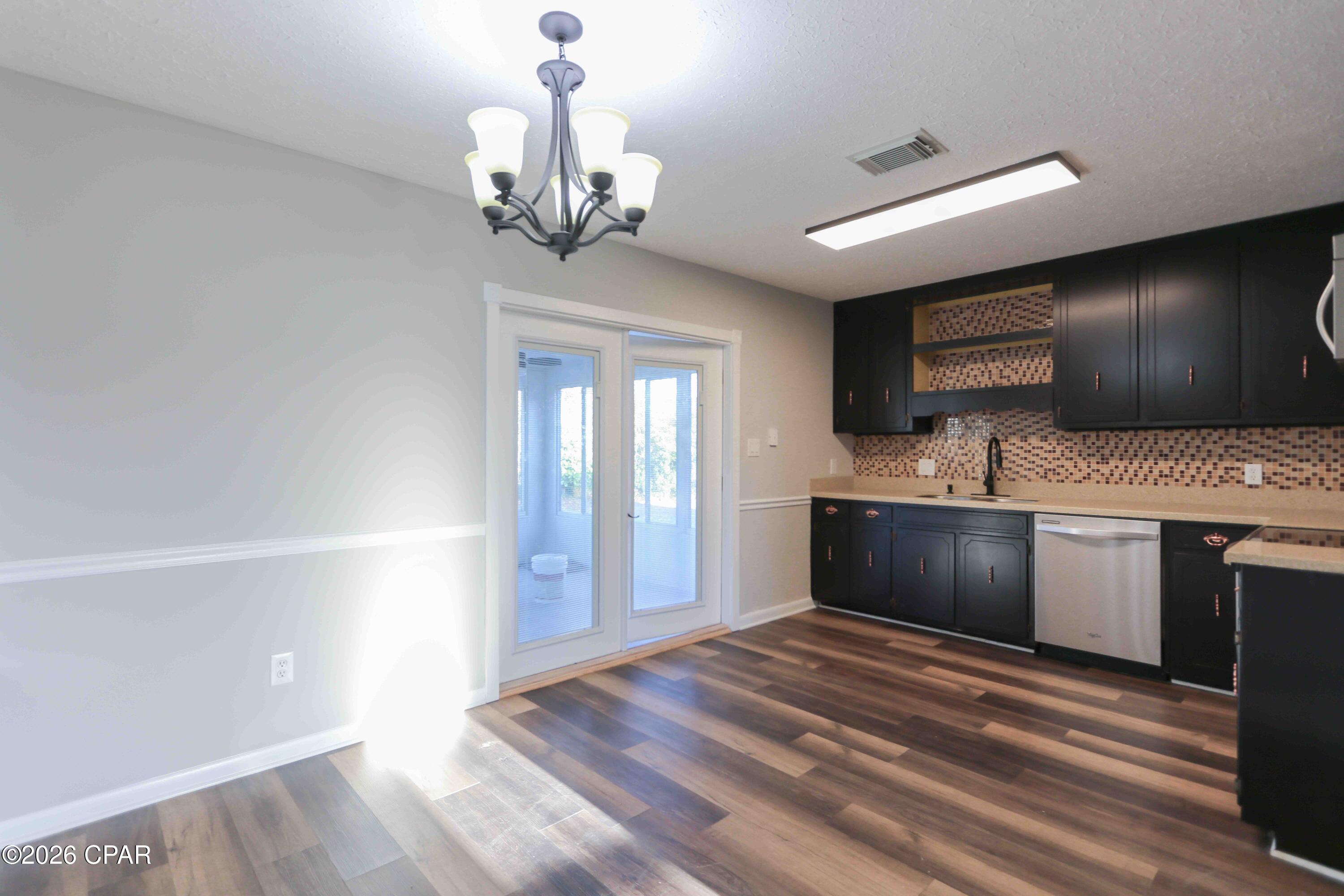 Image 22 For 710 Pine Forest Drive