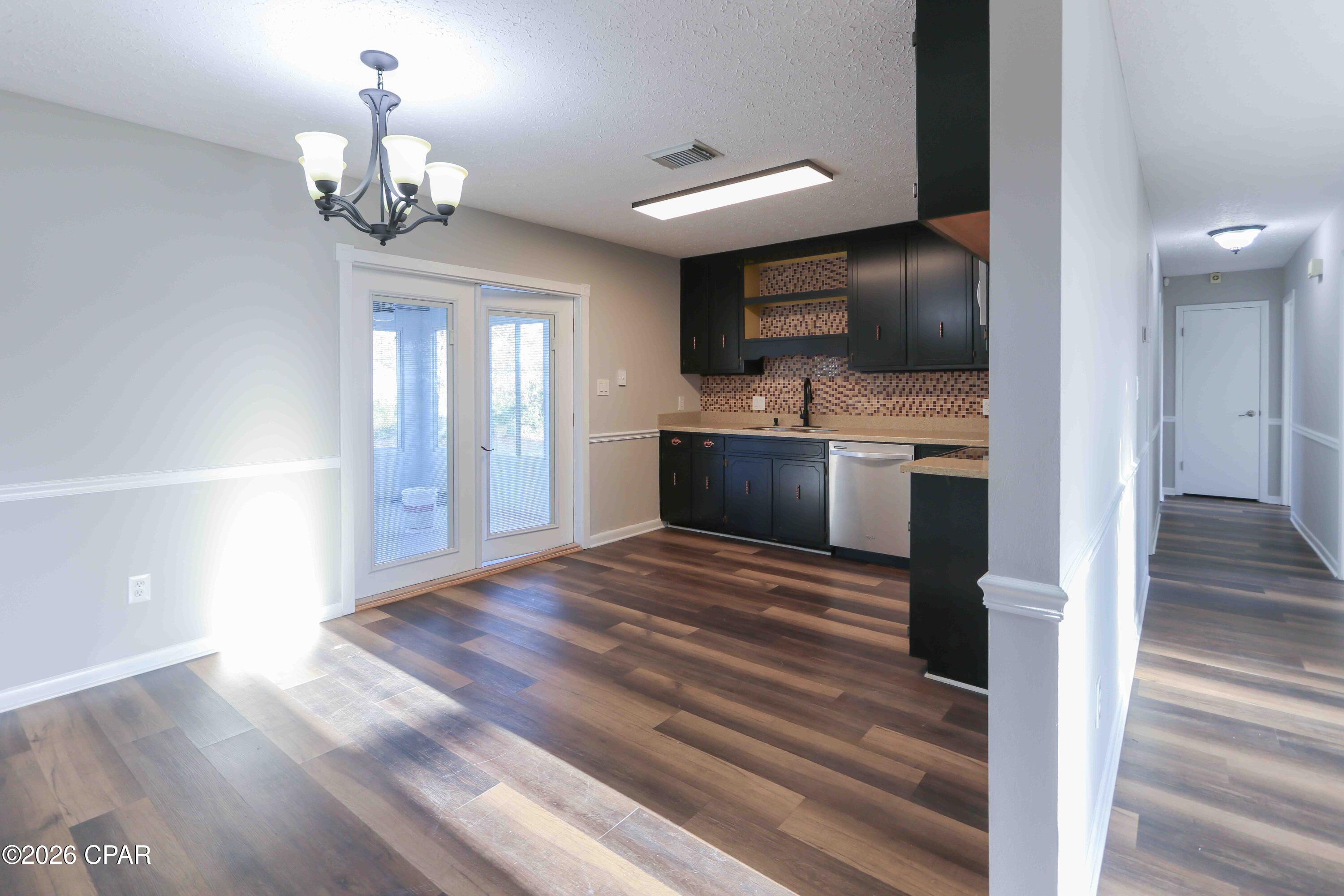 Image 25 For 710 Pine Forest Drive