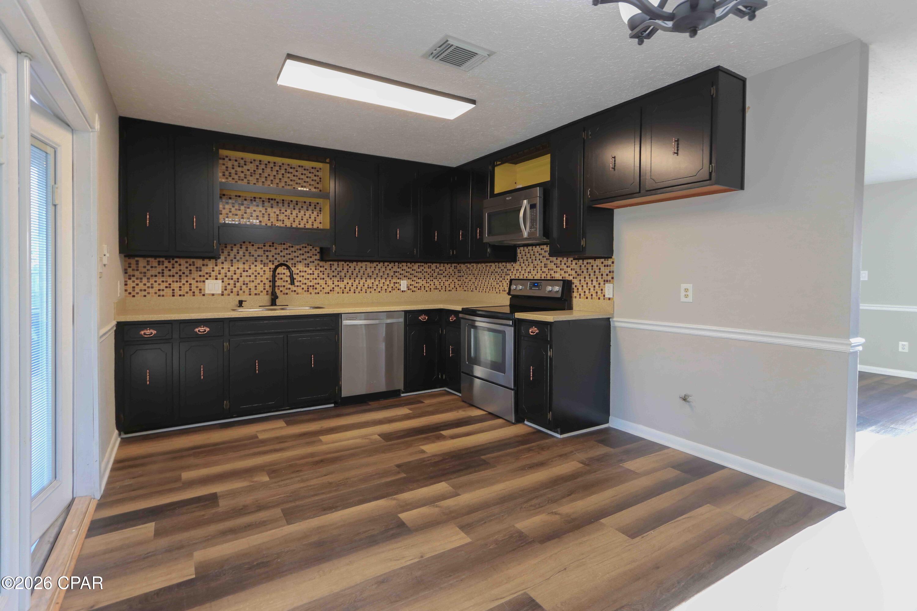 Image 33 For 710 Pine Forest Drive