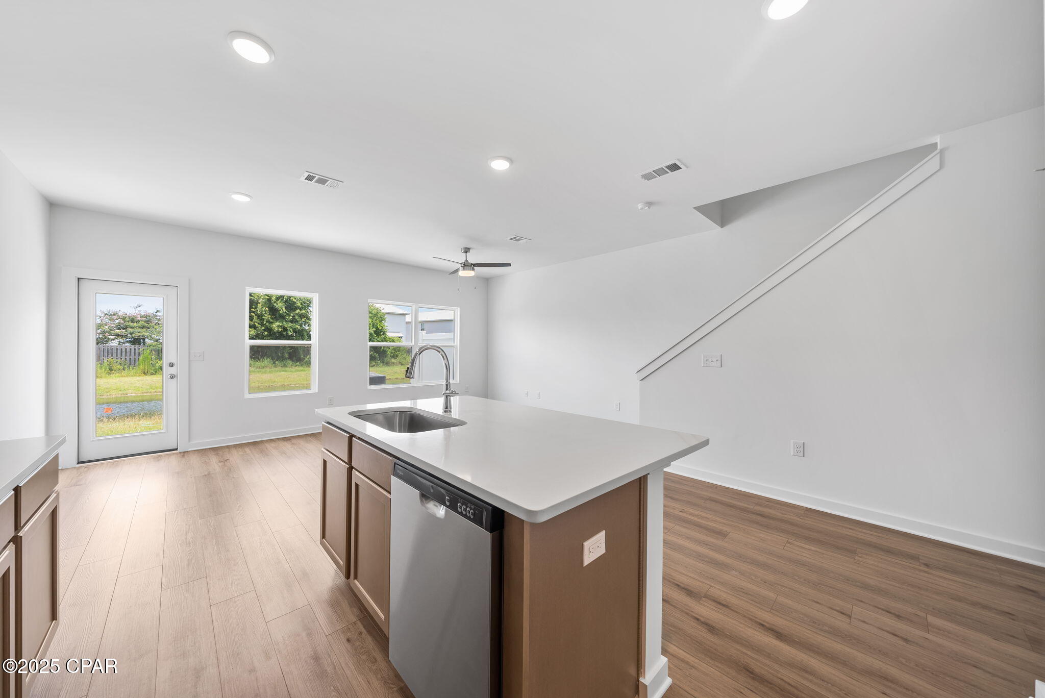 Image 5 For 5876 Tyndall Place