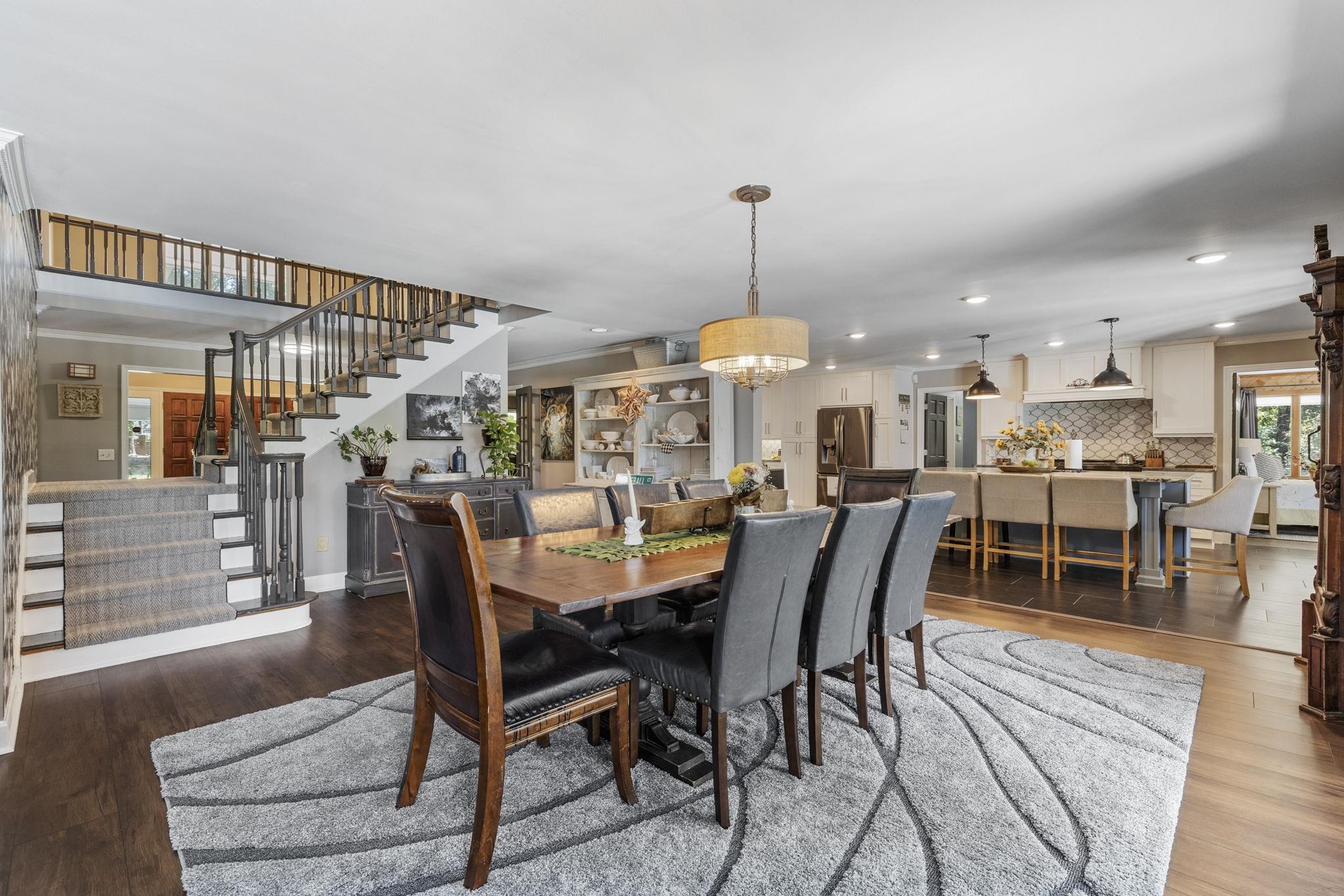 302 Mohican Dr. 