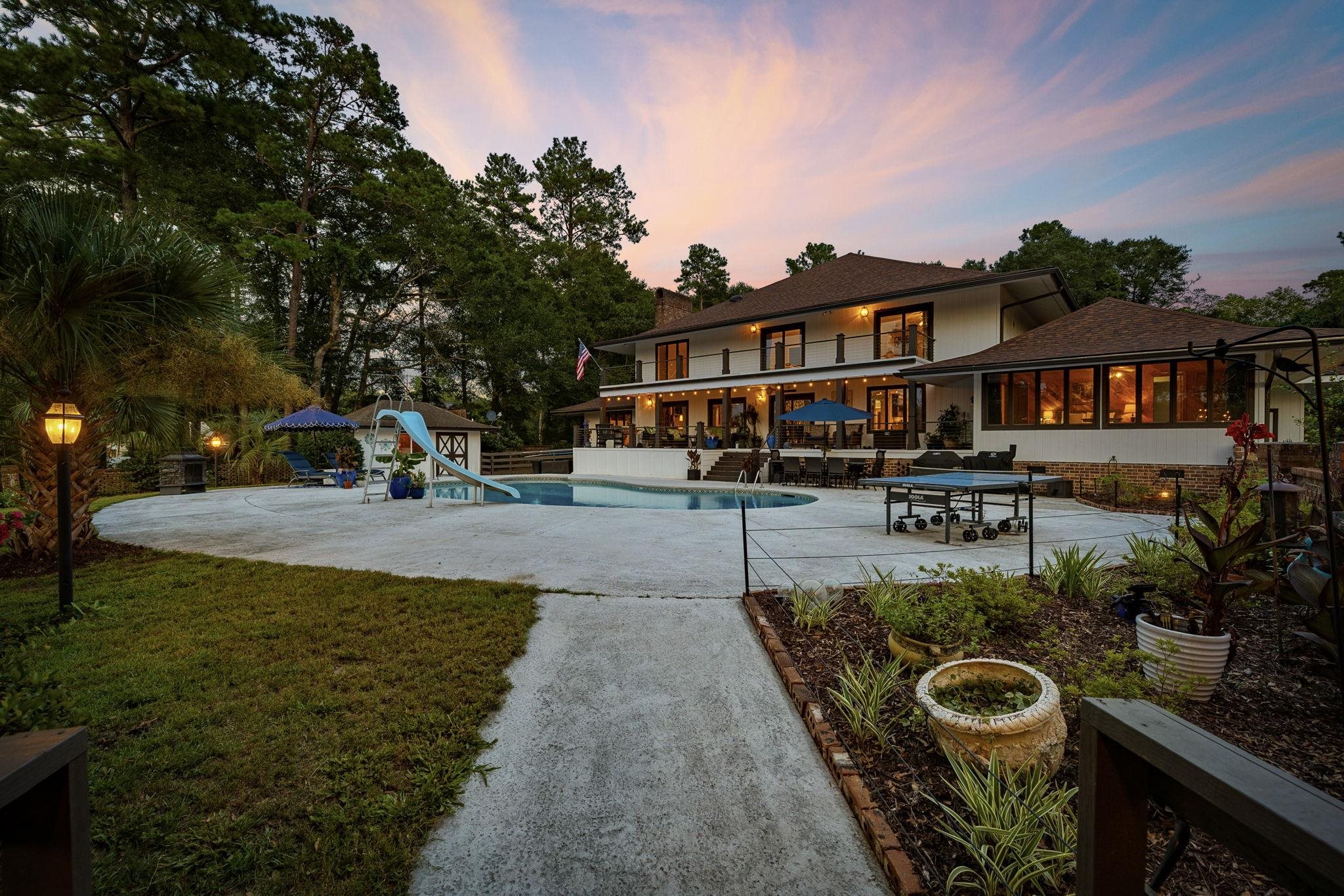 302 Mohican Dr. 