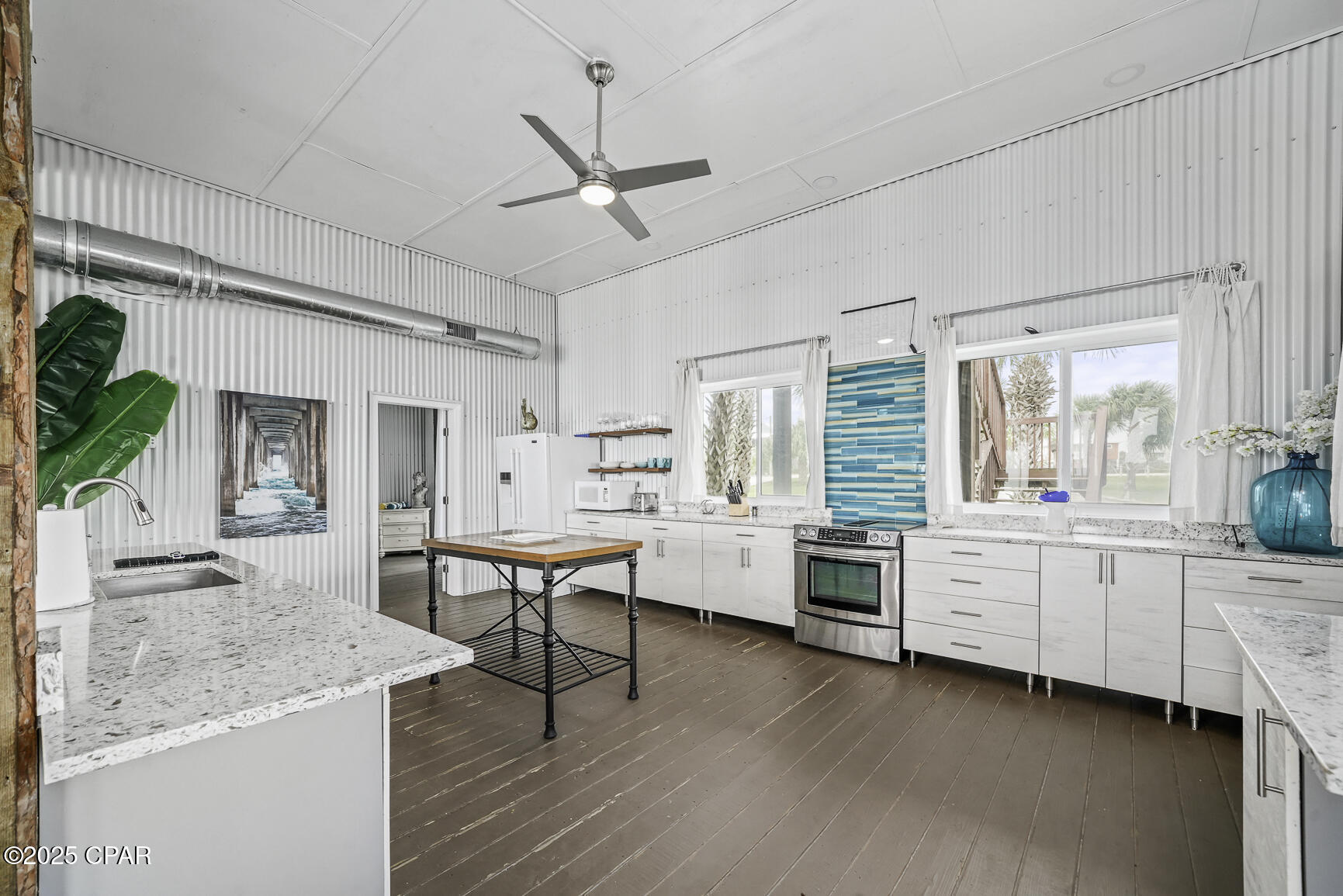 Image 2 For 7148 Leeward Street