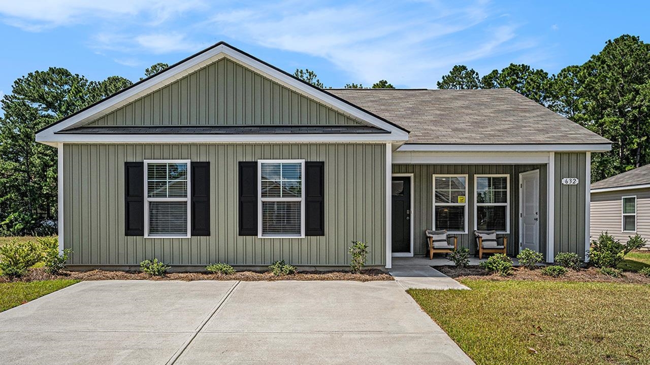 915 Farmers Passage Loop Loris, SC 29569