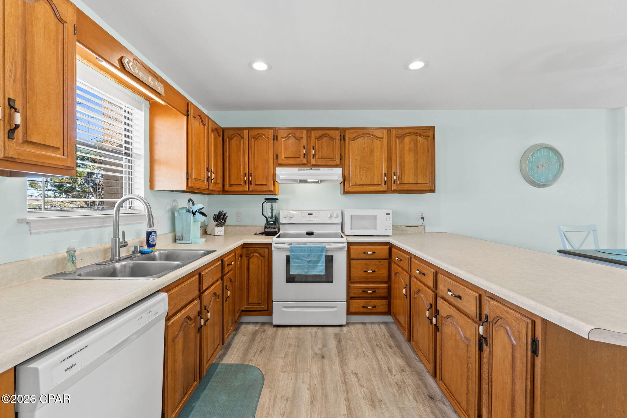 Image 26 For 6323 Beach Drive