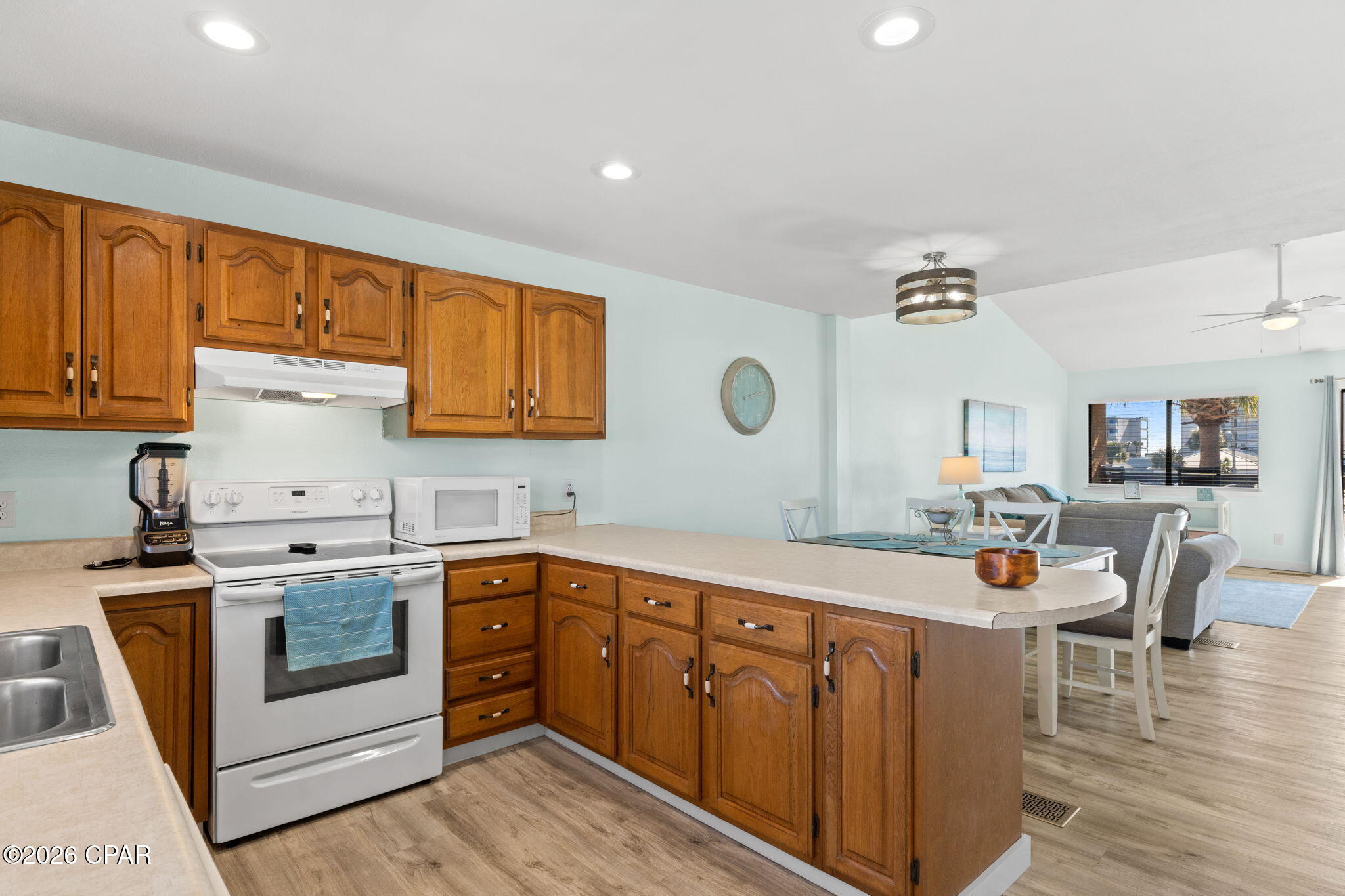 Image 27 For 6323 Beach Drive