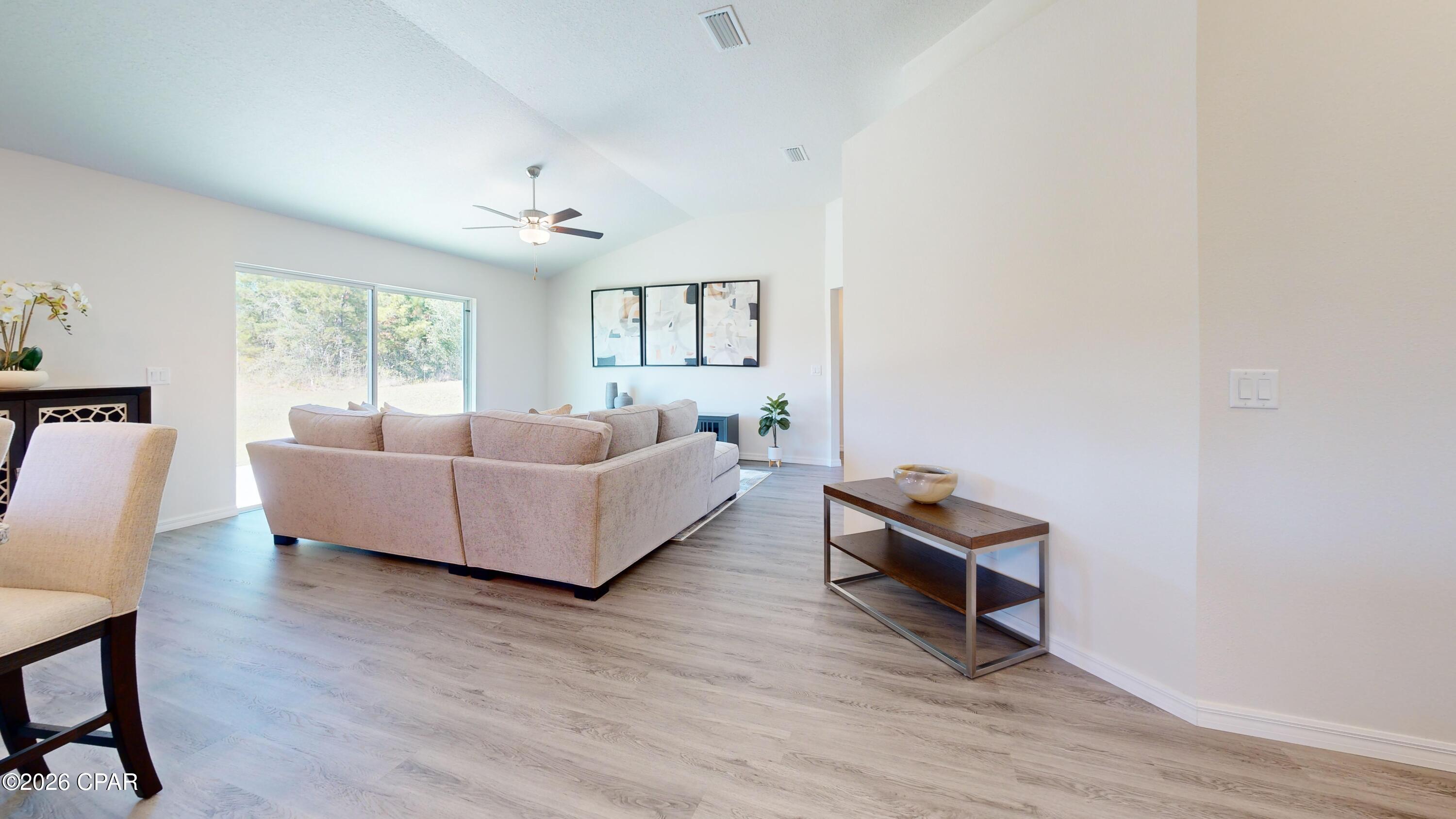 Image 4 For 3982 Quail Court