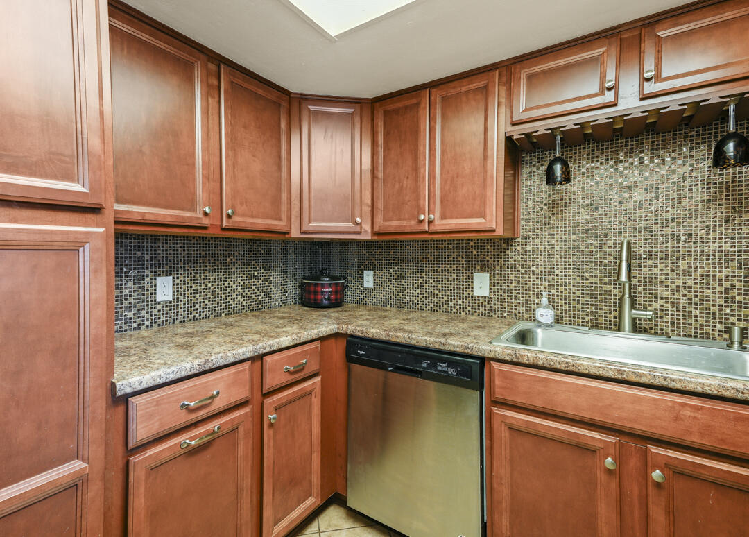 1st image of 901 Country Club Dr Se #APT D, Rio Rancho, NM 87124 | MLS# 1099087