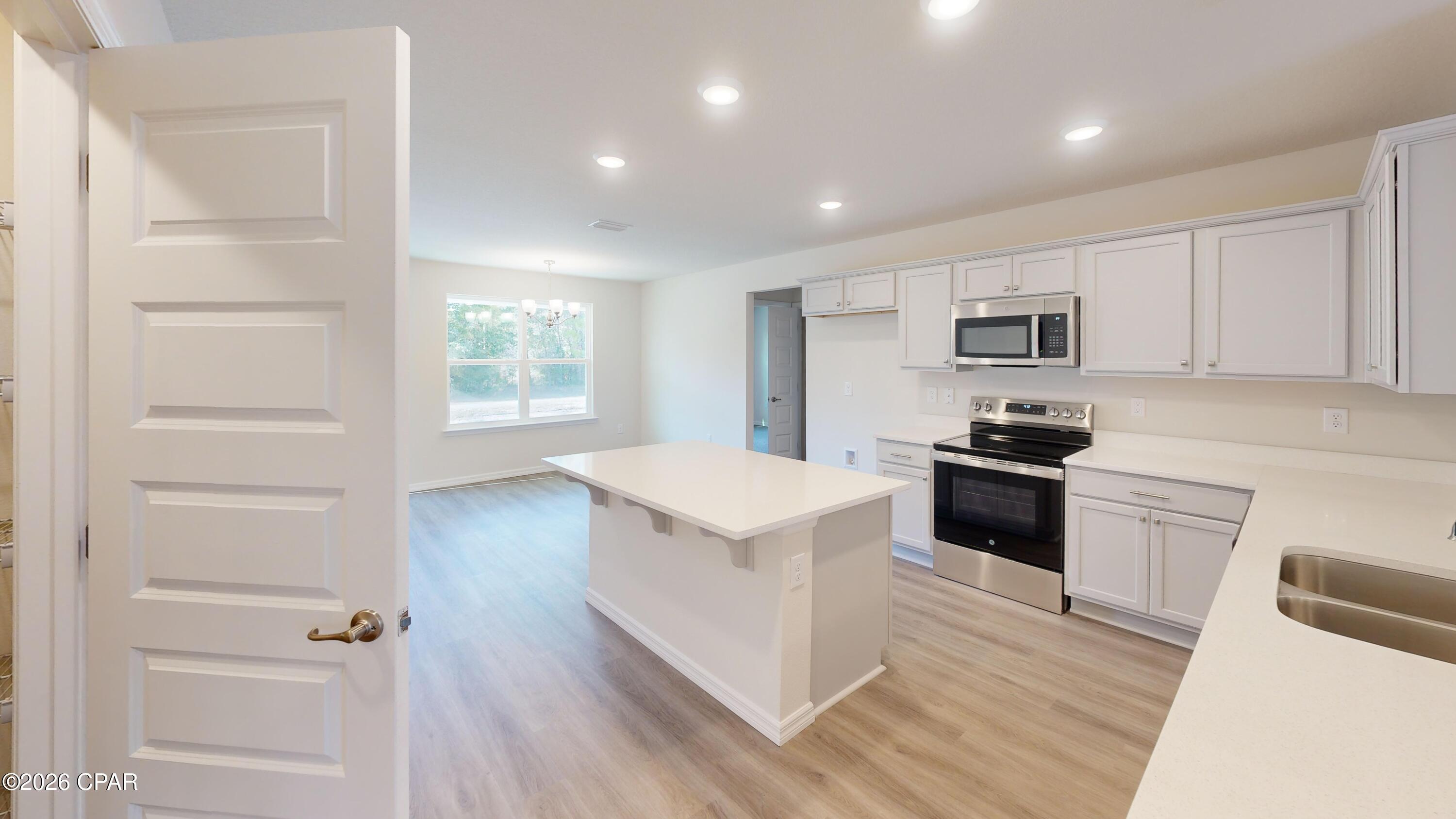 Image 8 For 3892 Bricknell Avenue