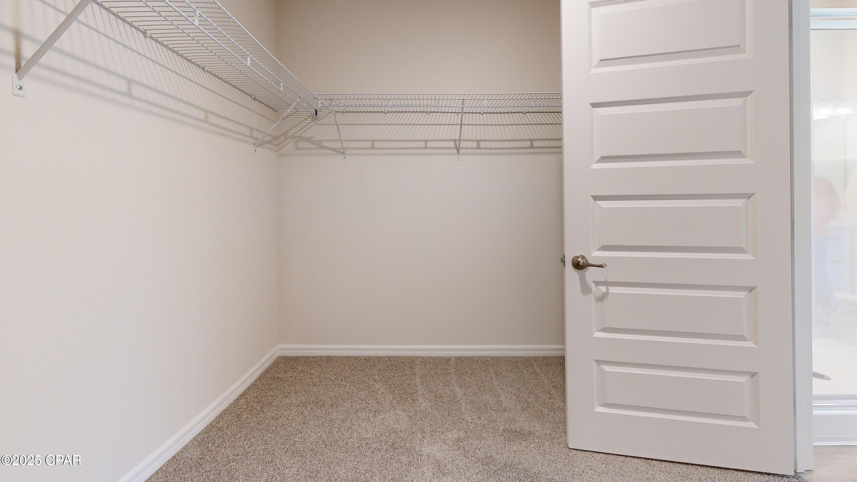 Image 11 For 3884 Bricknell Avenue