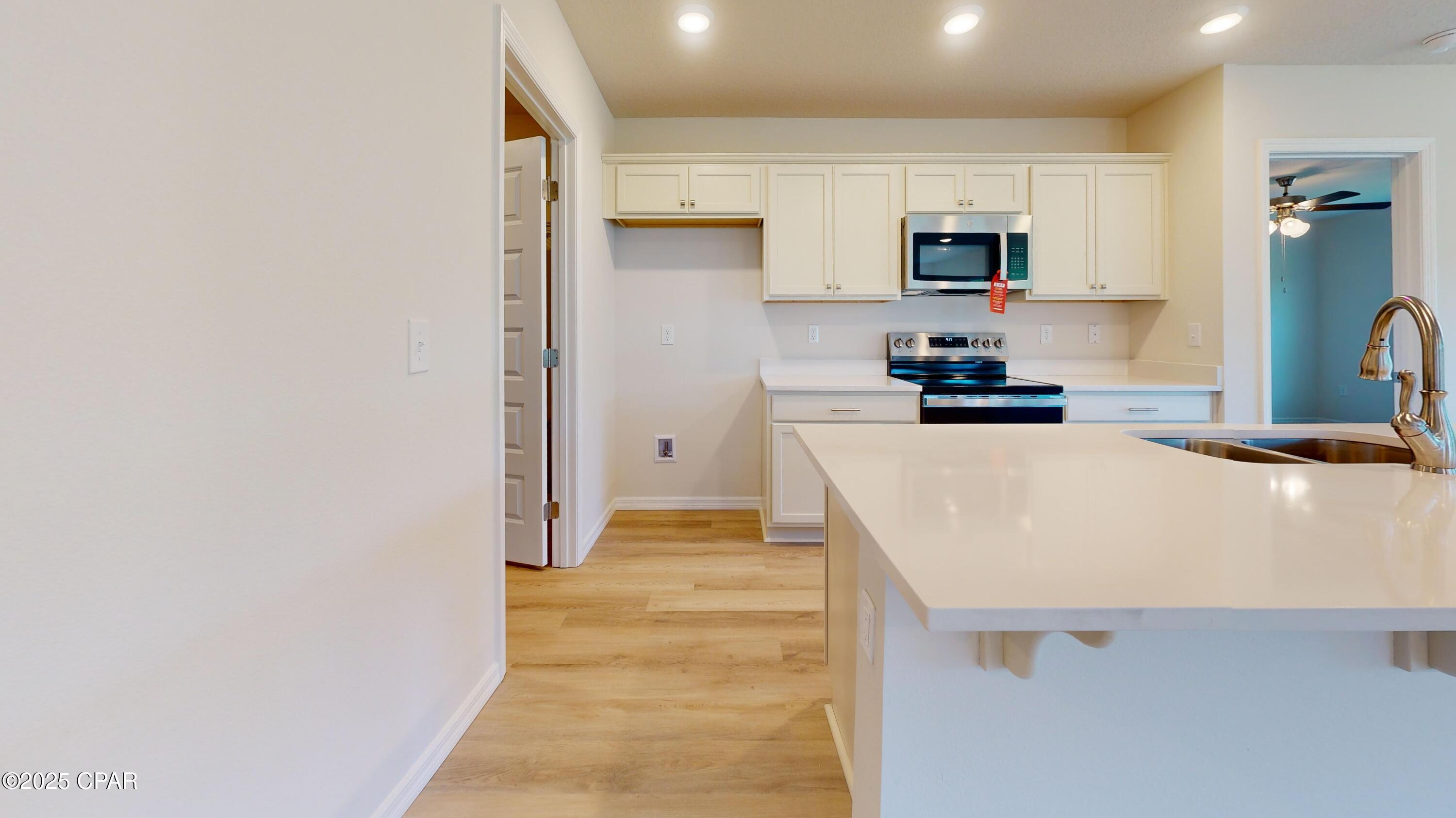 Image 16 For 3884 Bricknell Avenue