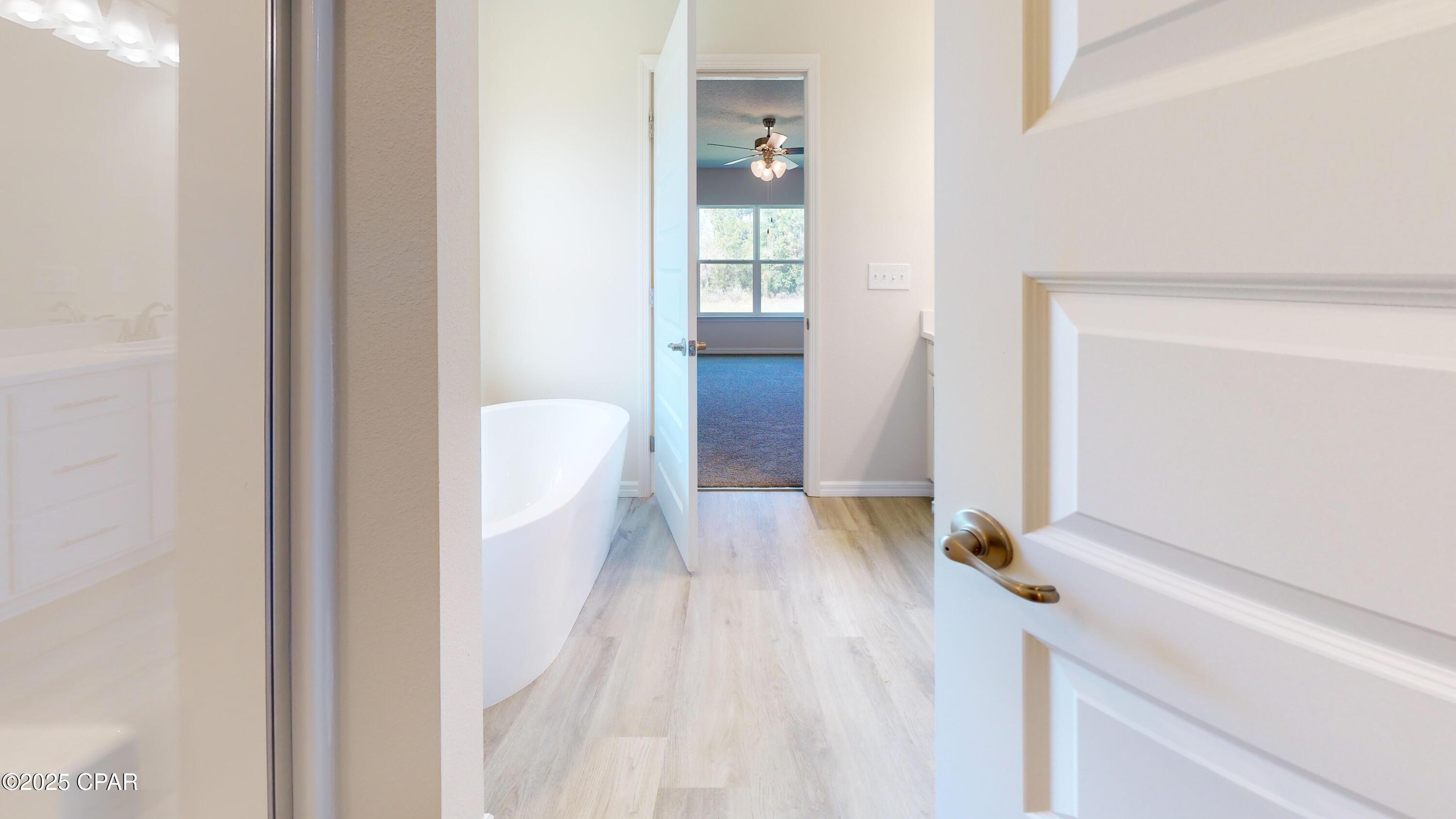 Image 4 For 3884 Bricknell Avenue