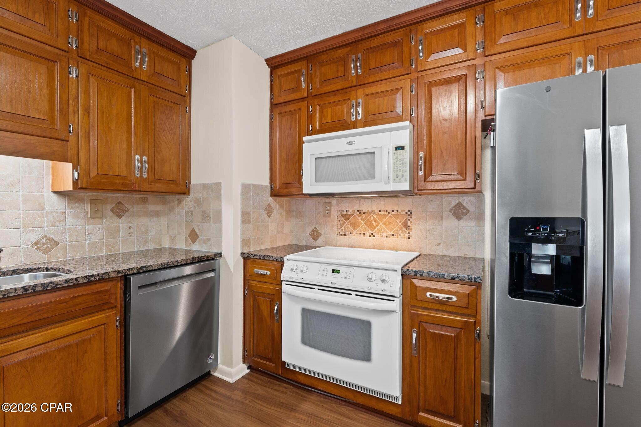 Image 12 For 1111 Wave Avenue