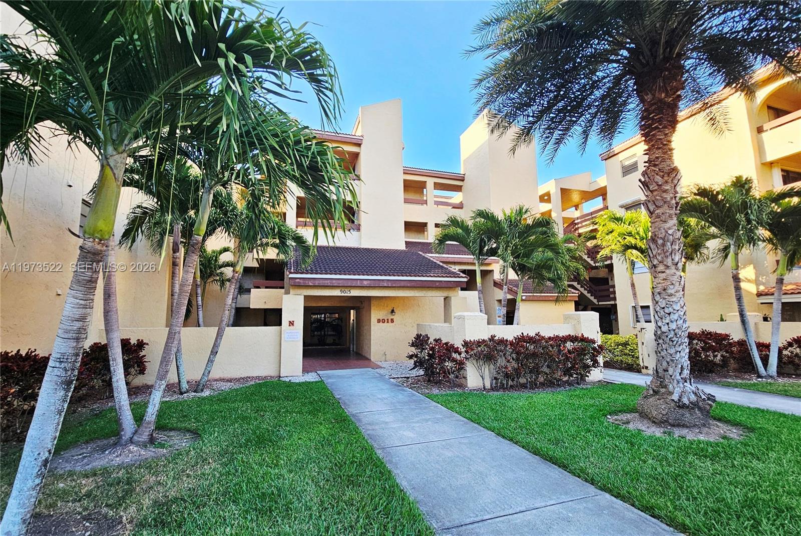 Kenland Pointe Condo #1