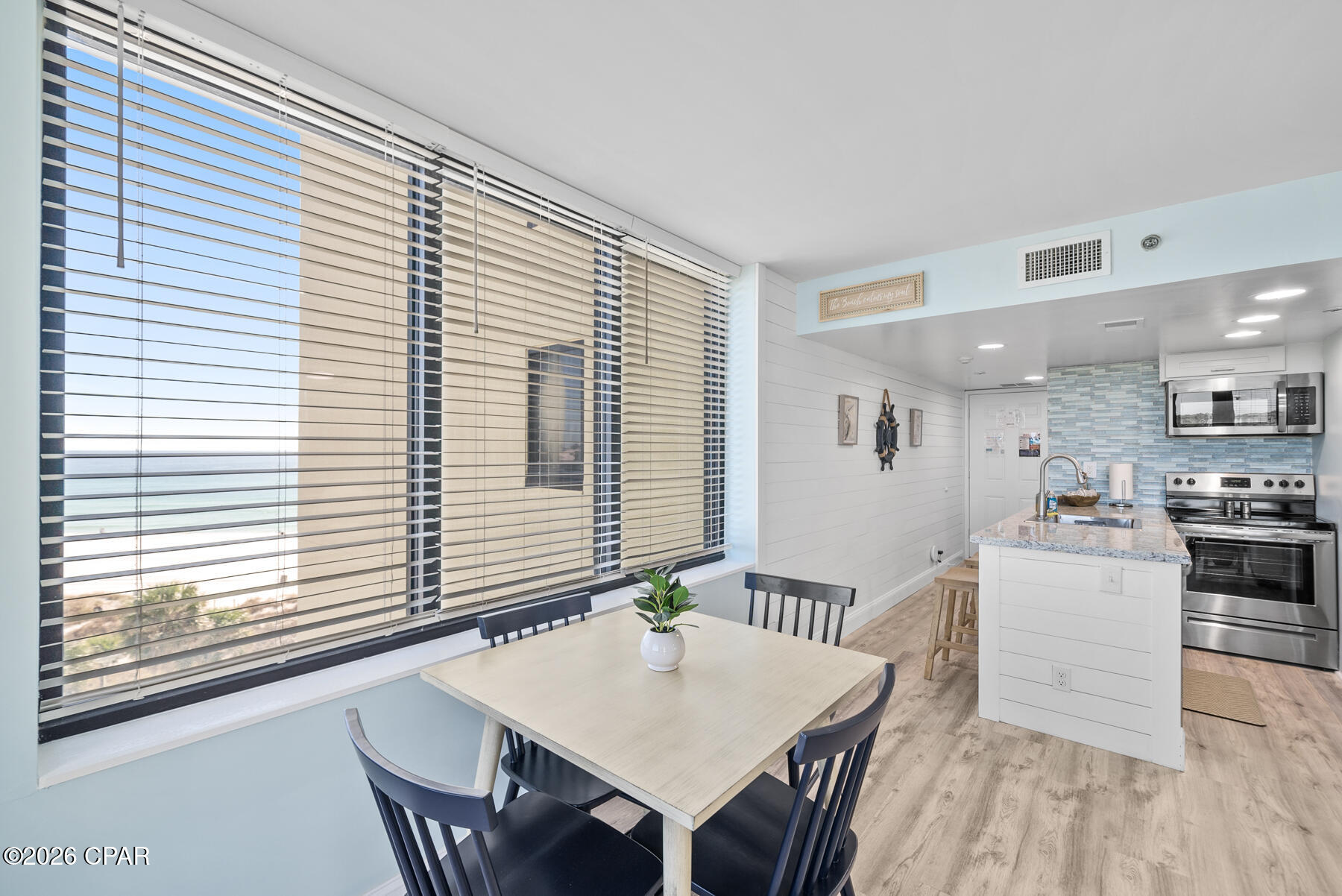 Image 7 For 9850 Thomas Drive 601e