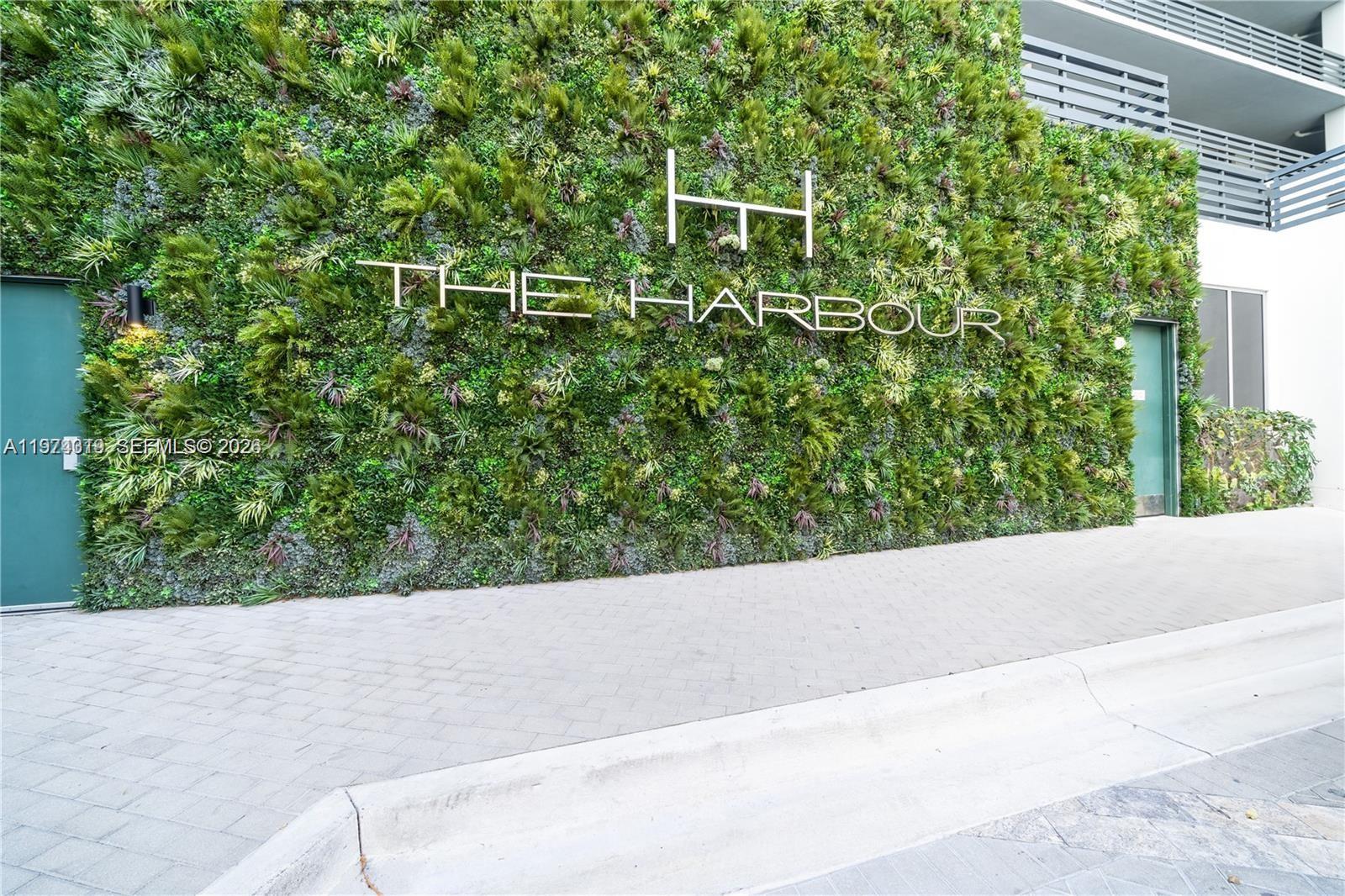 Condo for Sale in North Miami Beach, FL