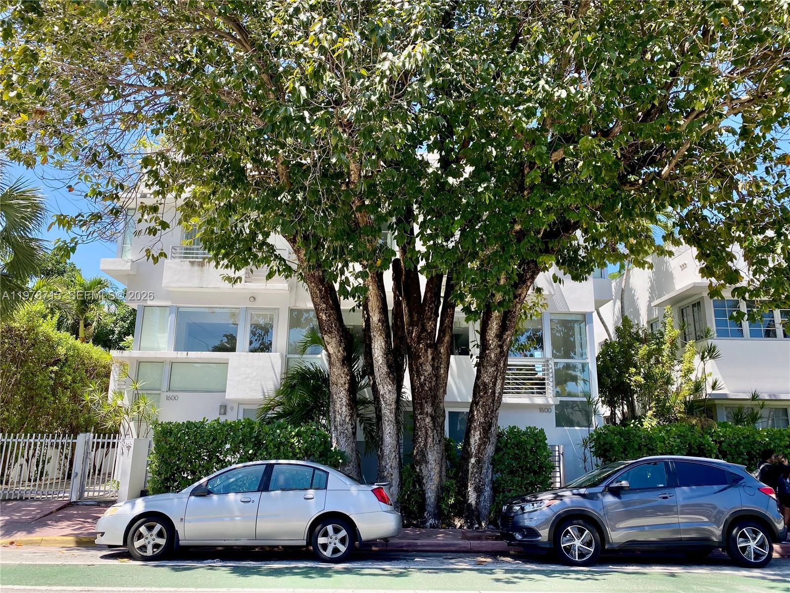 Michigan Place Condo