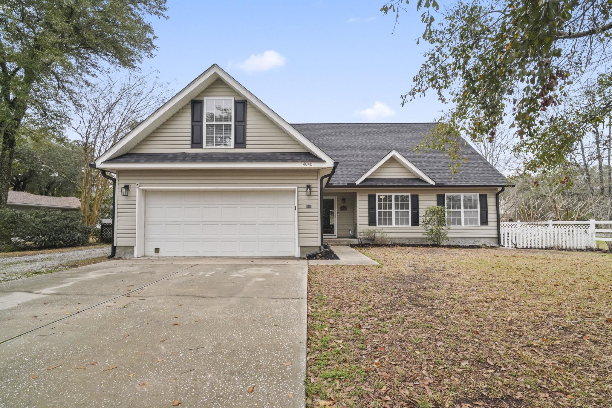 4040 Longleaf Ln. Murrells Inlet, SC 29576