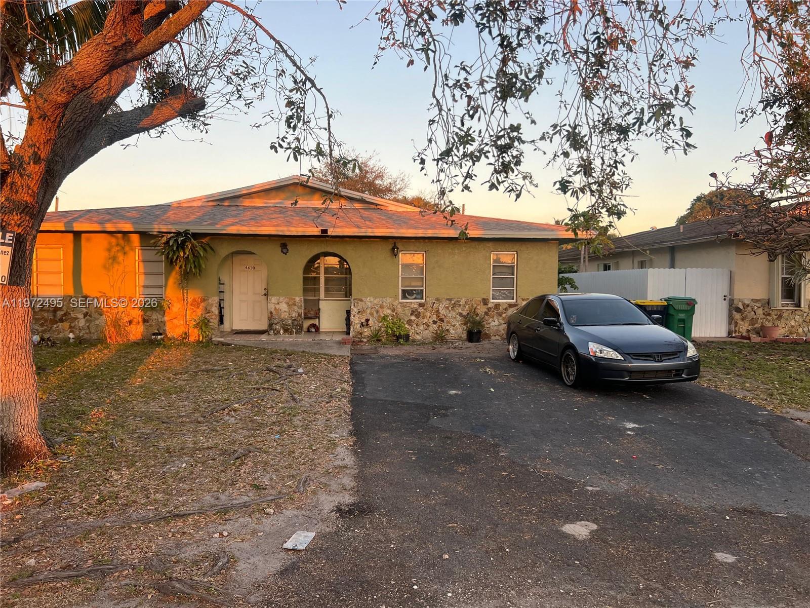 Homes for sale in Dania Beach, FL | 4610 Sw 43Rd Ter, Dania Beach, FL 33314 | MLS# A11972495