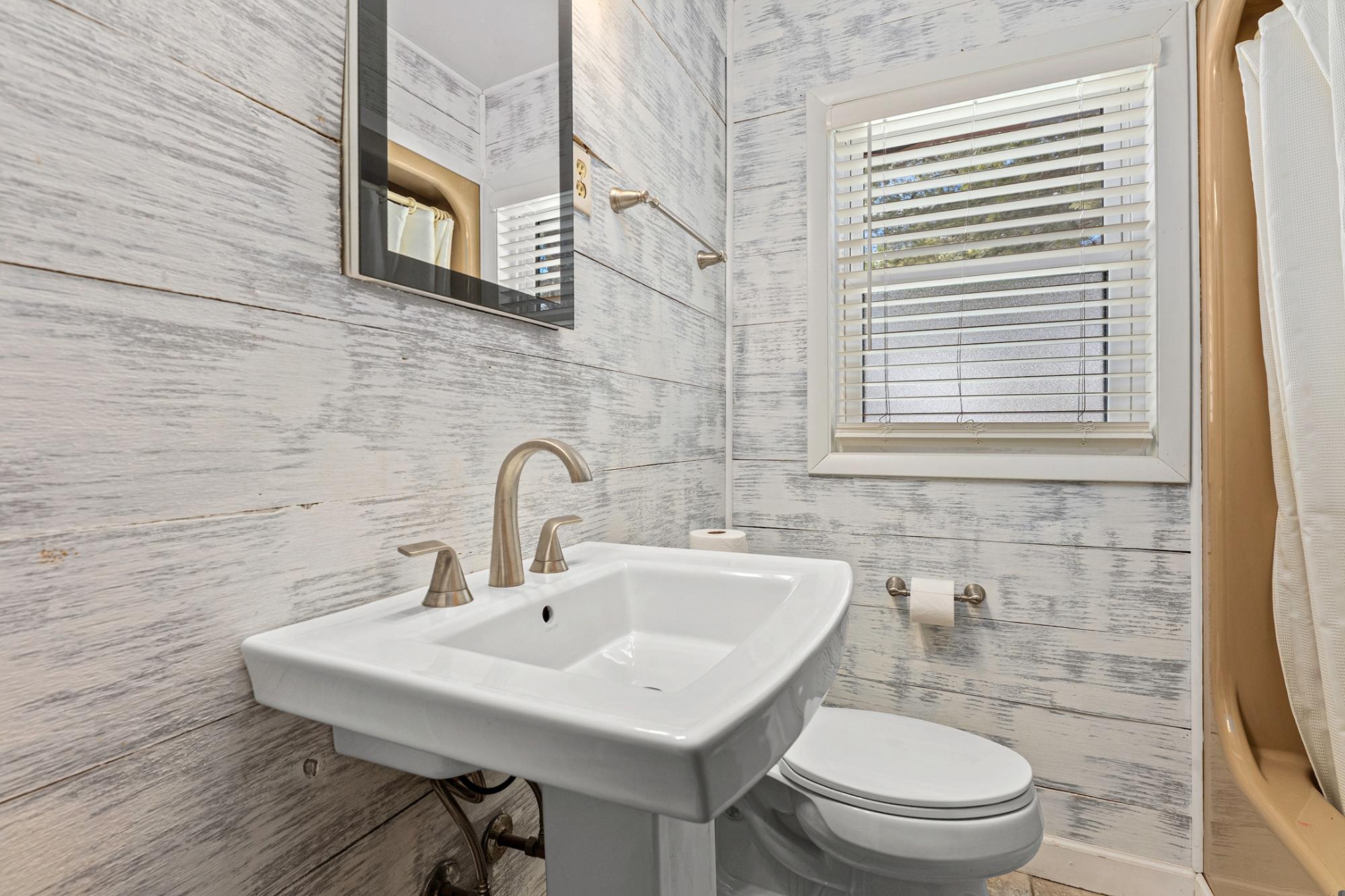 Lake George Property 2811 Three Gs Dr Photo 10