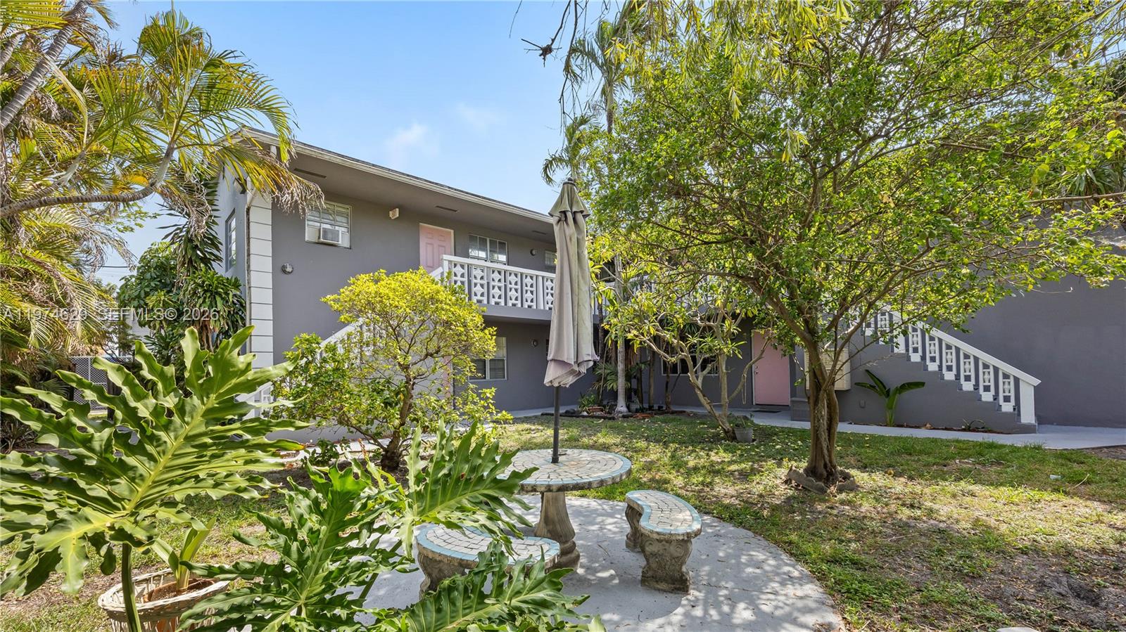 Croissant Park Dixie Cut-