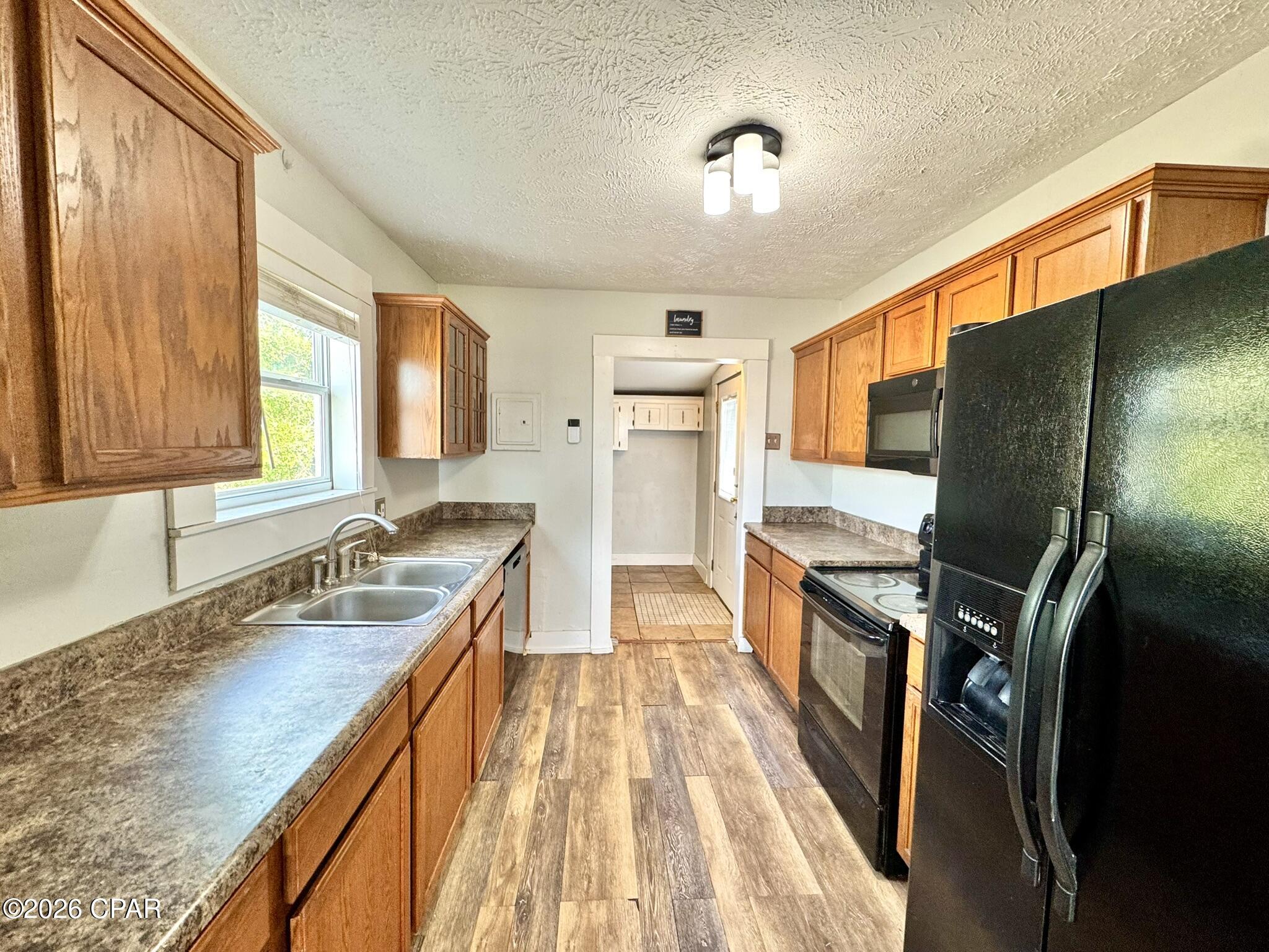 Image 6 For 102 Church Avenue