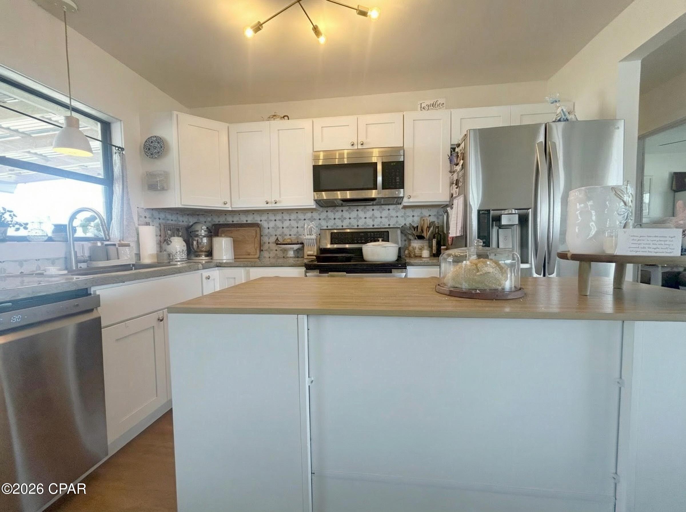 Image 10 For 412 18th Court