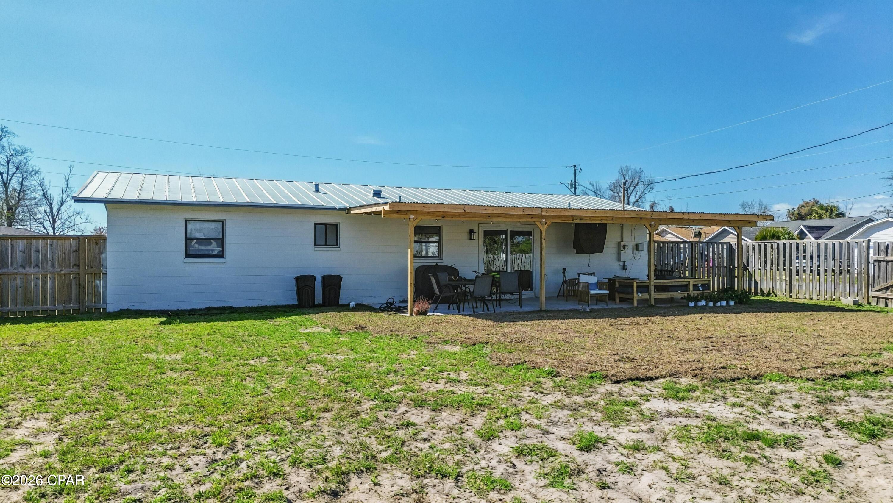 Image 3 For 412 18th Court