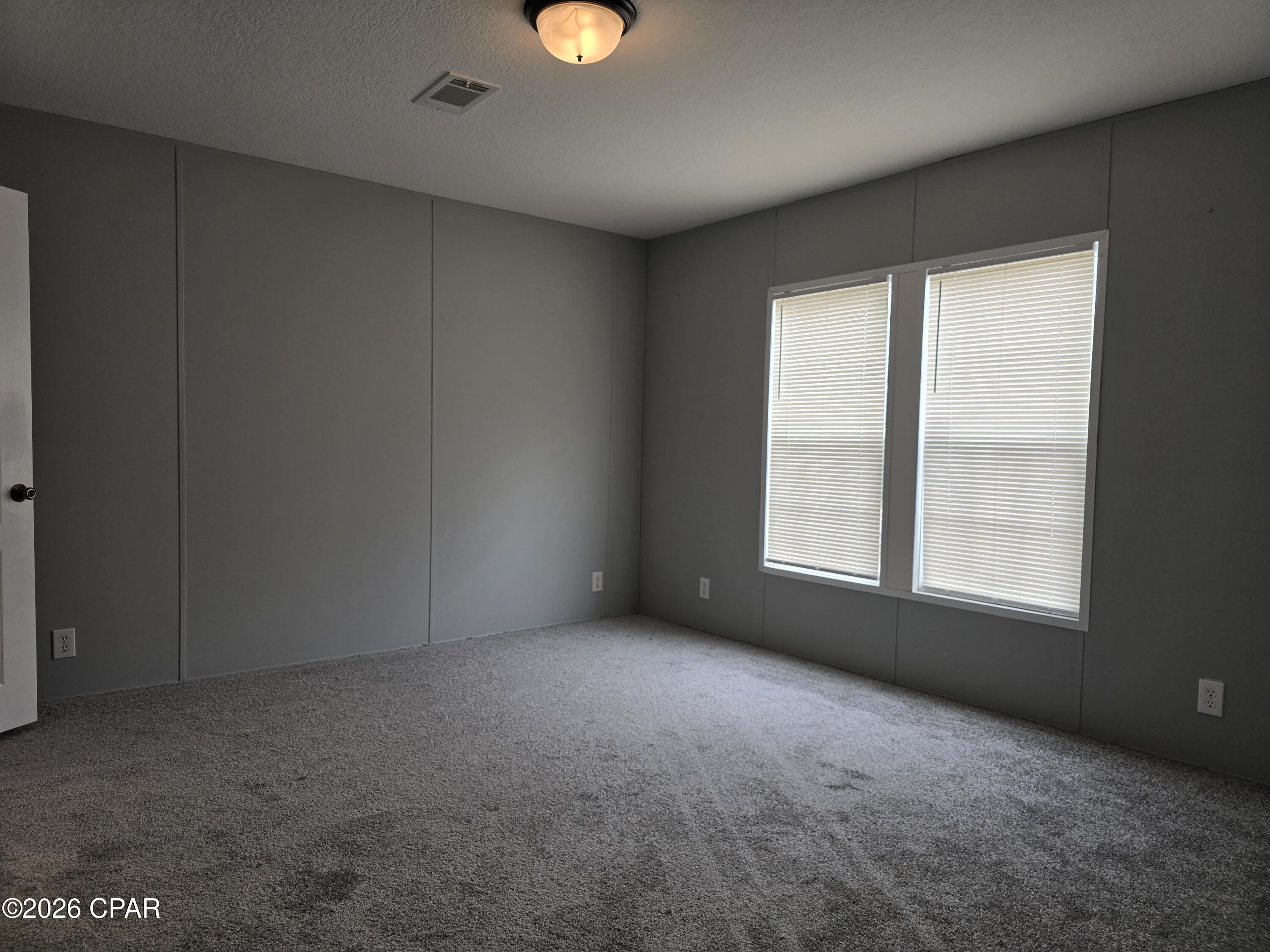 Image 9 For 233 Avenue  