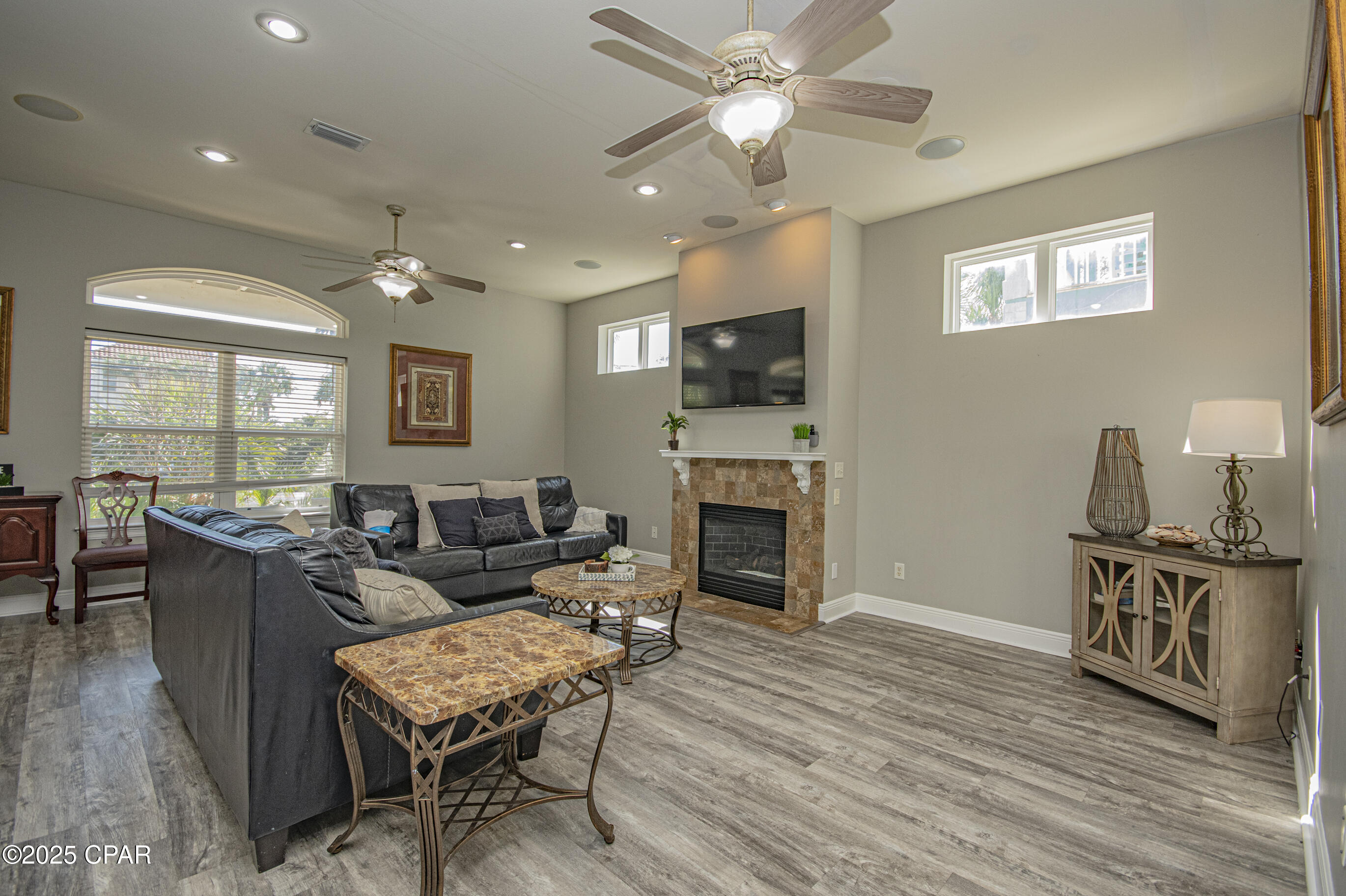 Image 16 For 411 La Valencia Circle