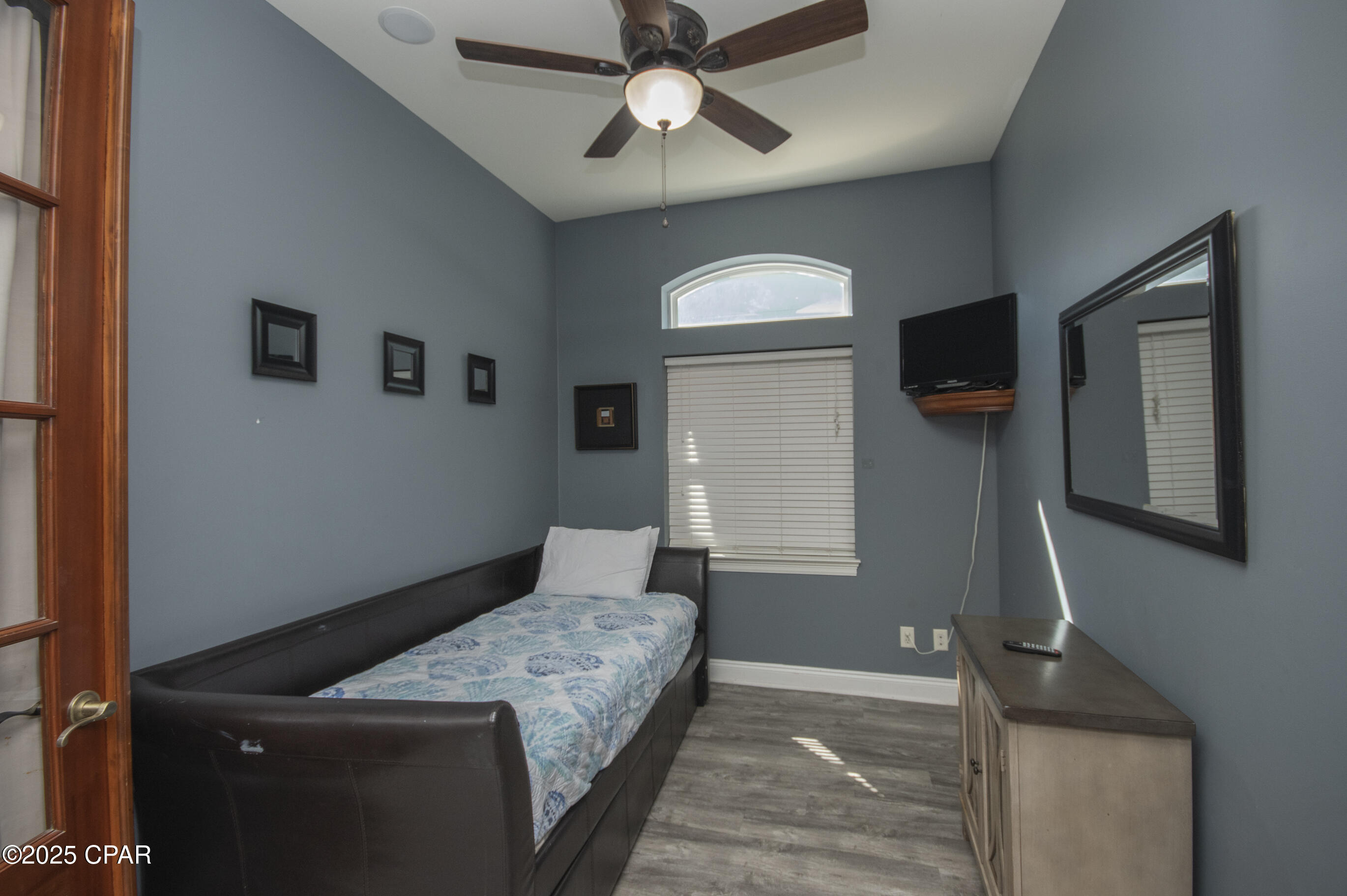 Image 22 For 411 La Valencia Circle