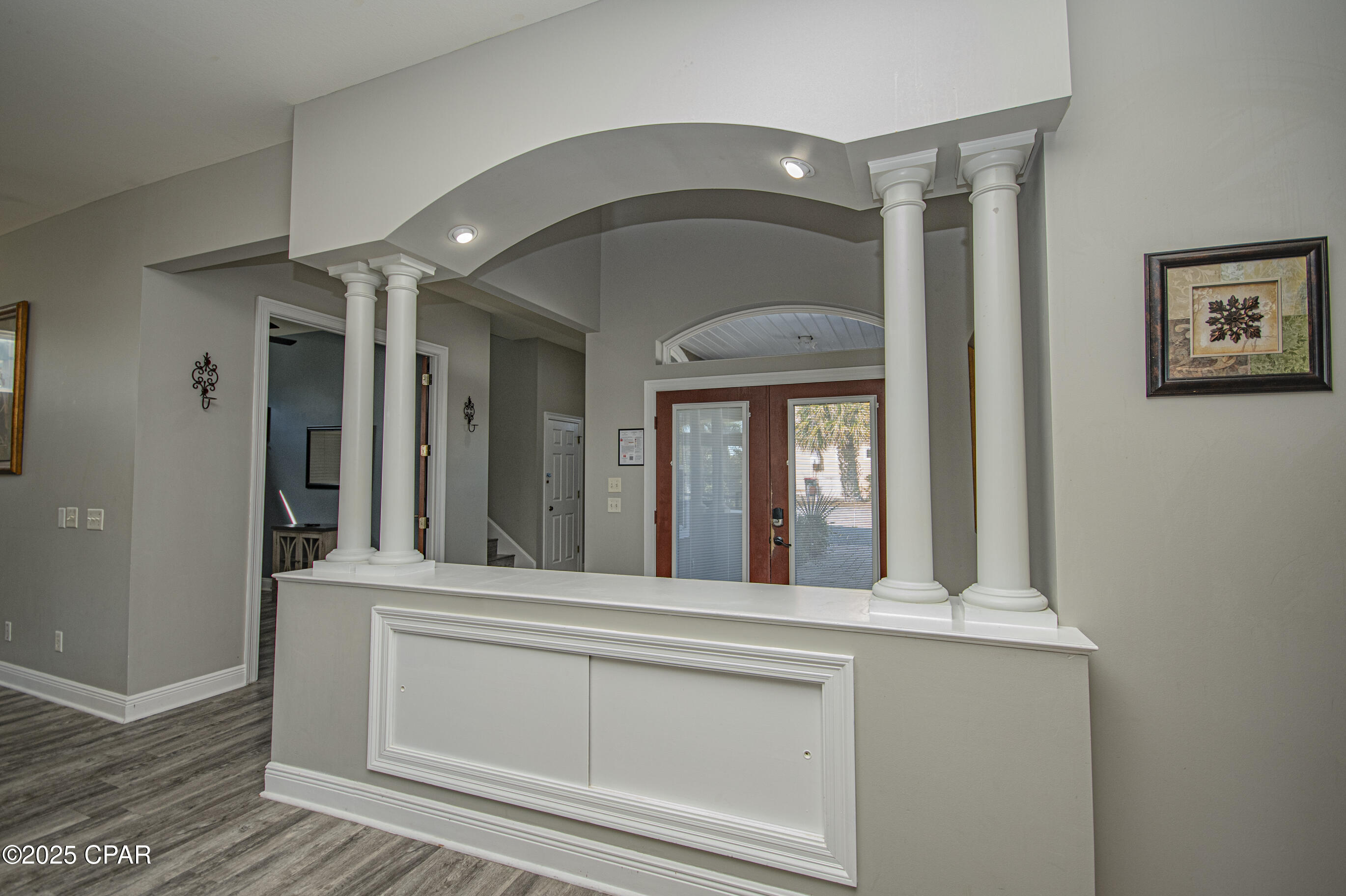 Image 4 For 411 La Valencia Circle