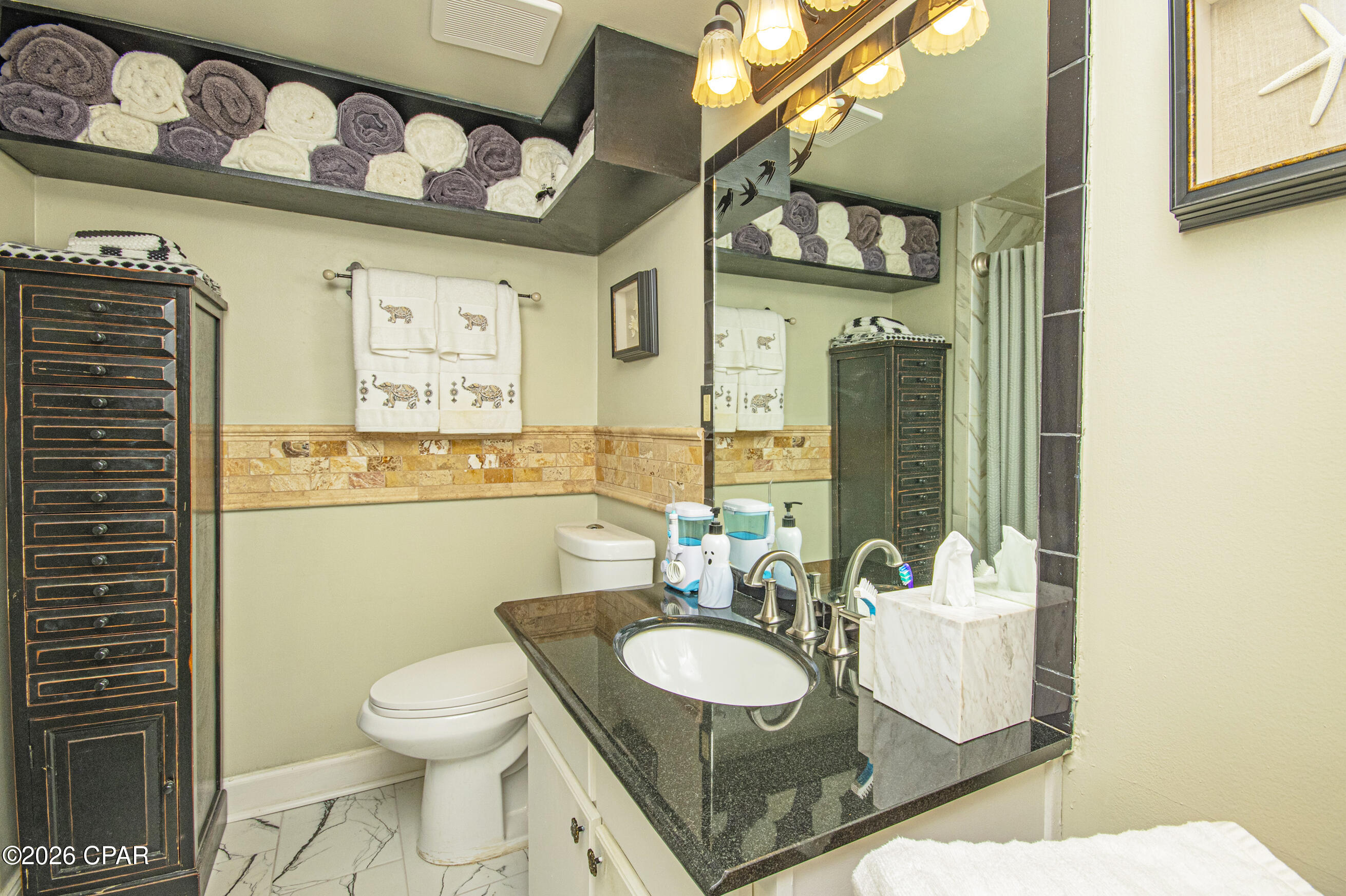 Image 16 For 4715 Thomas Drive E-2