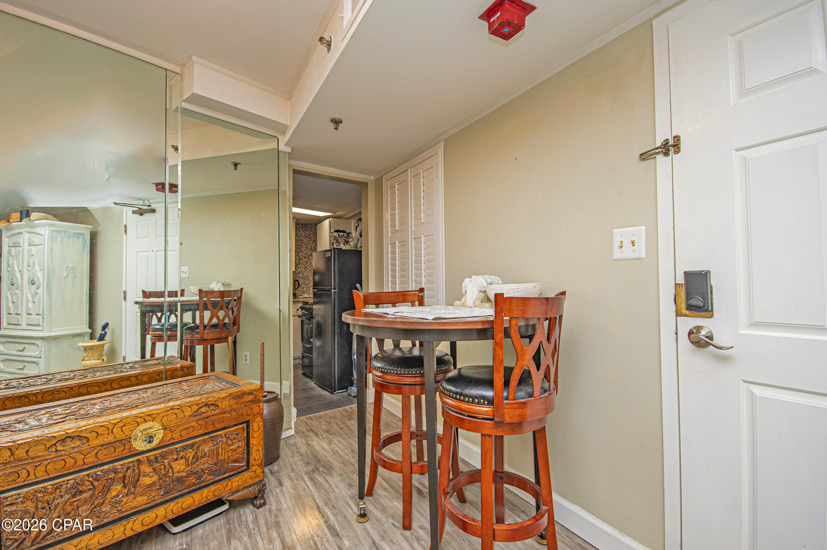 Image 7 For 4715 Thomas Drive E-2