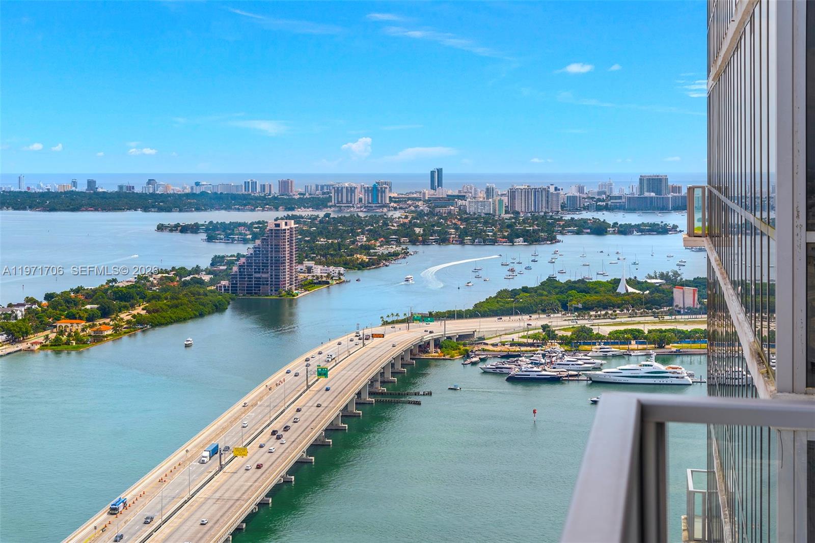 Apartamento para Alugar em Miami, FL
