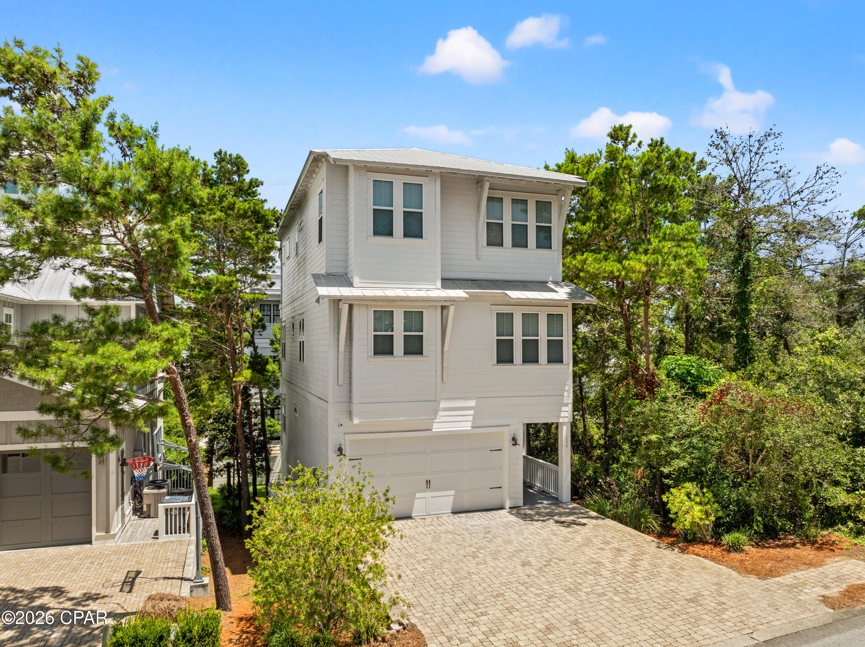 Listing photo id 41 for 134 Grande Pointe Drive