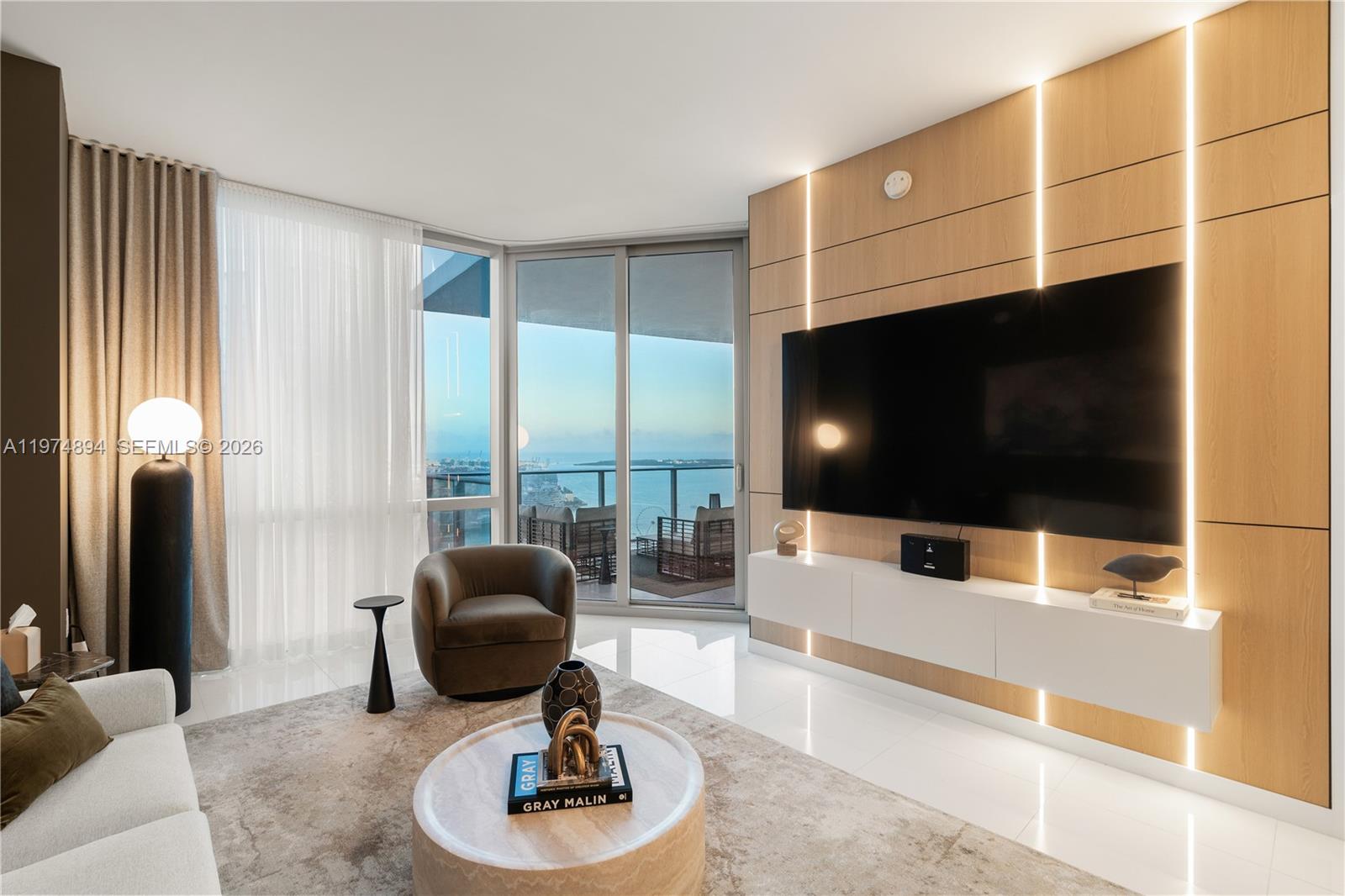 Paramount Miami Worldcent