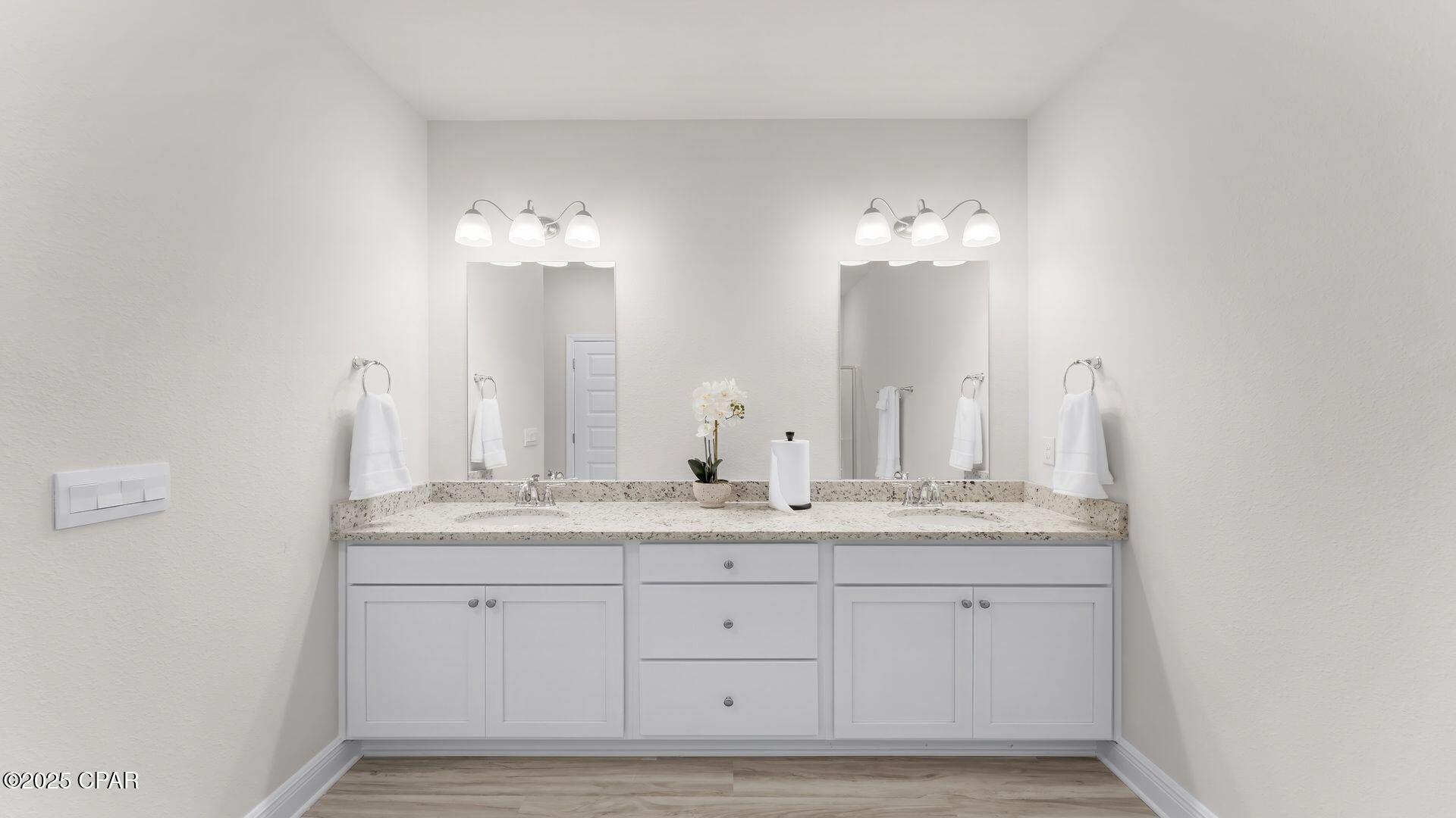 Image 21 For 574 Norris Drive