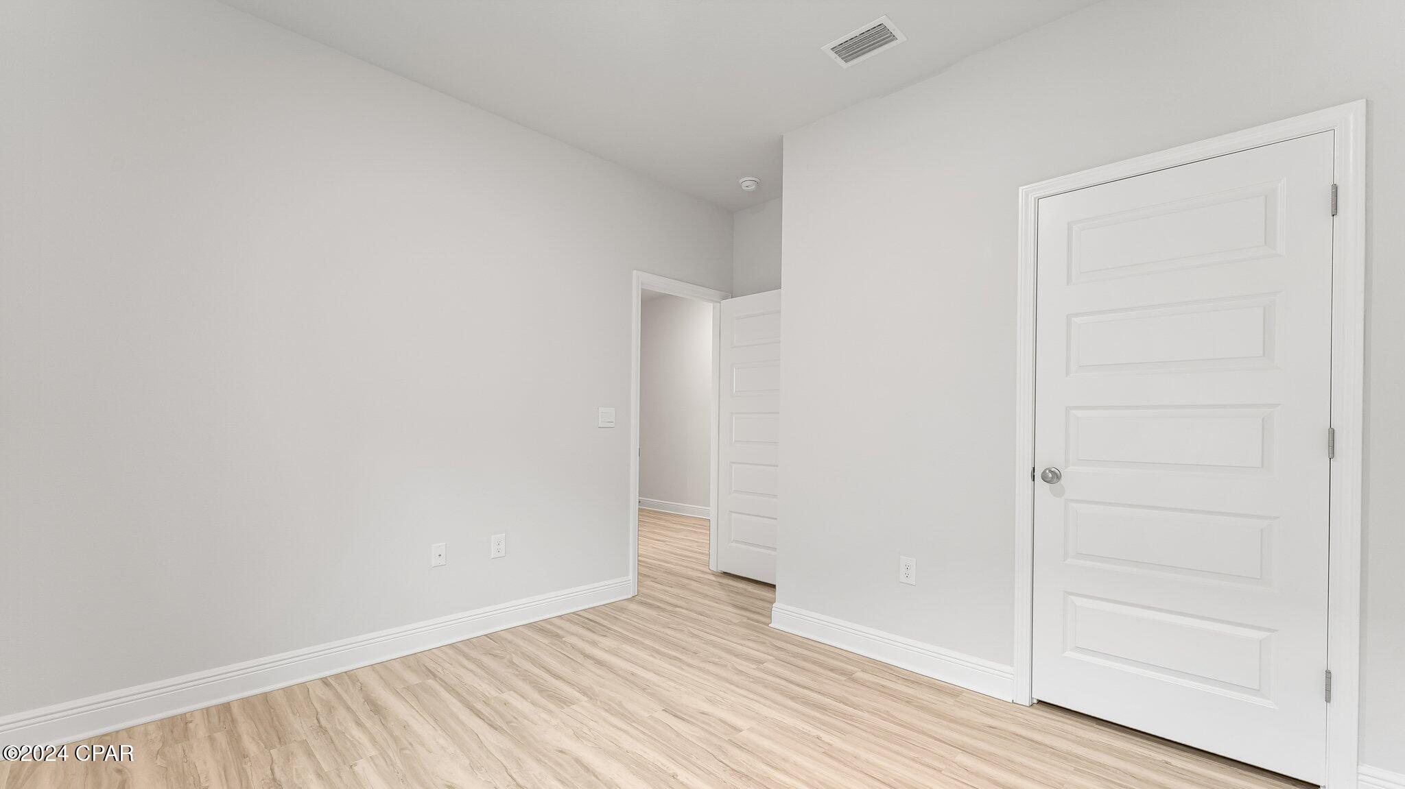 Image 10 For 582 Norris Drive