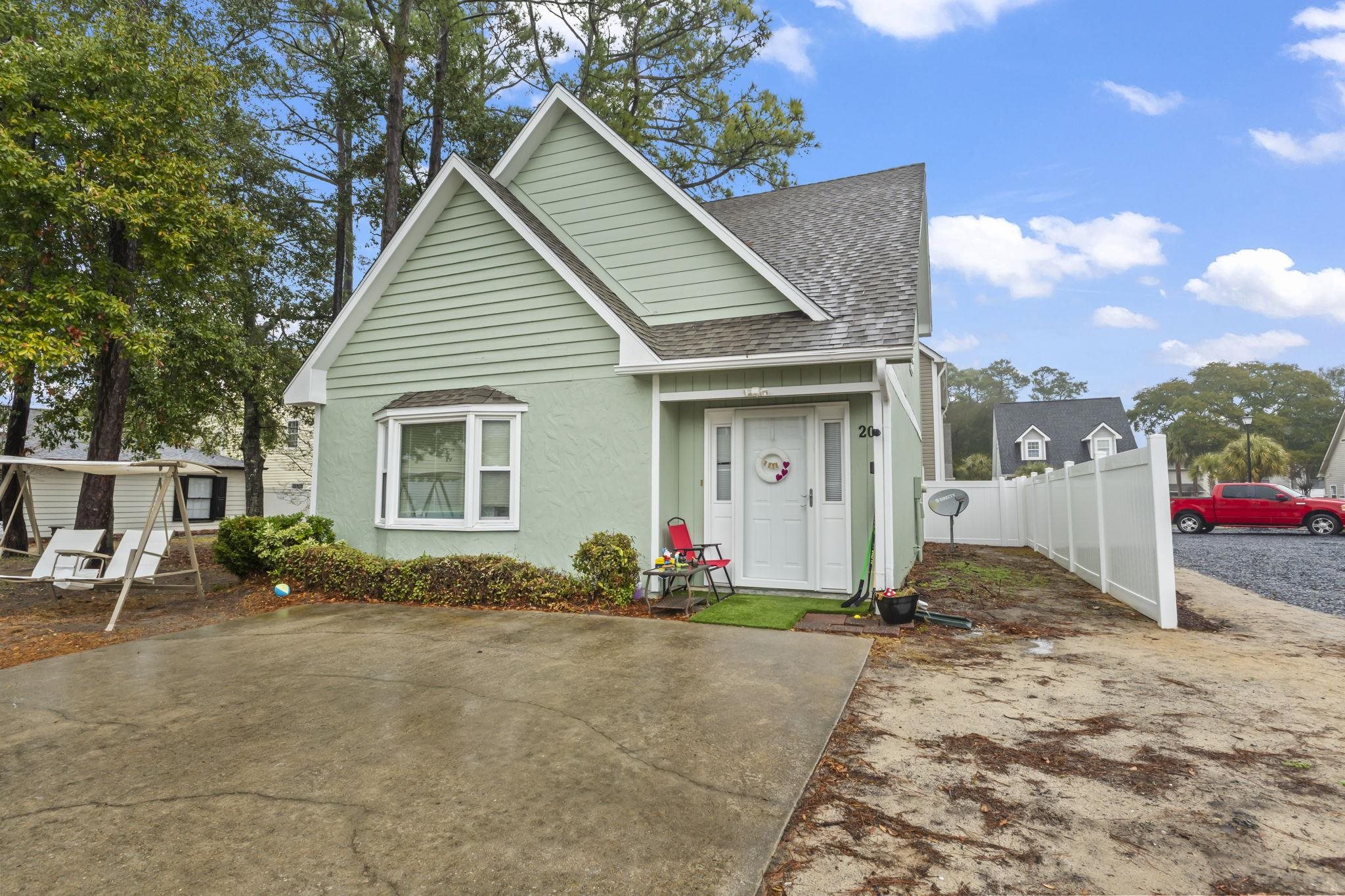 829 9th Ave. S North Myrtle Beach, SC 29582