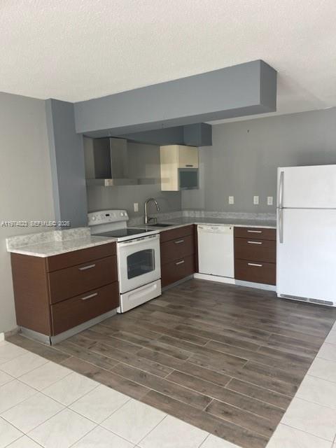 Kings Point Imperial Cond